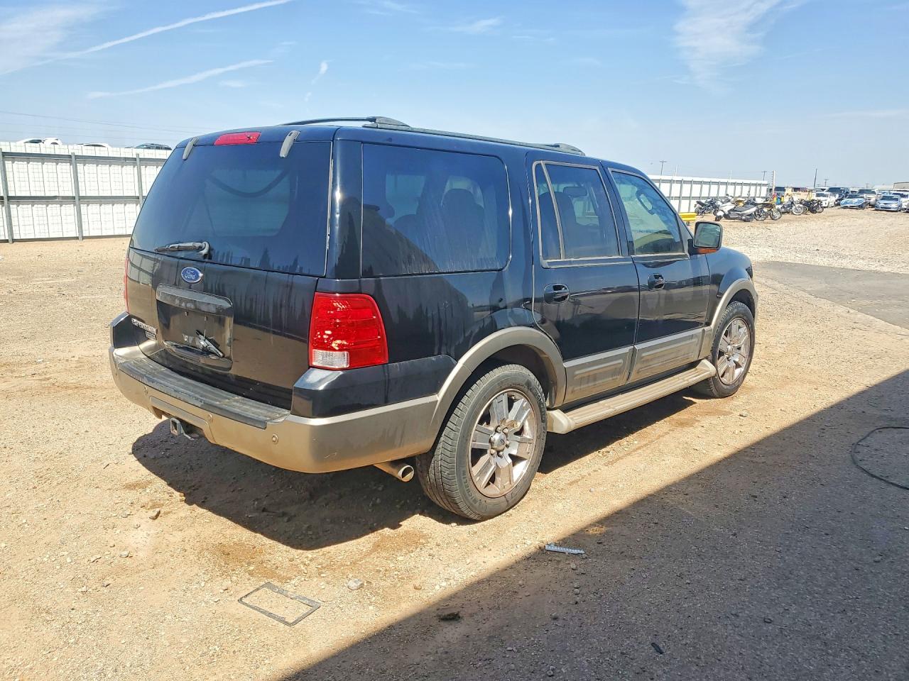 2004 Ford Expedition Eddie Bauer Black vin: 1FMFU18L44LA54839