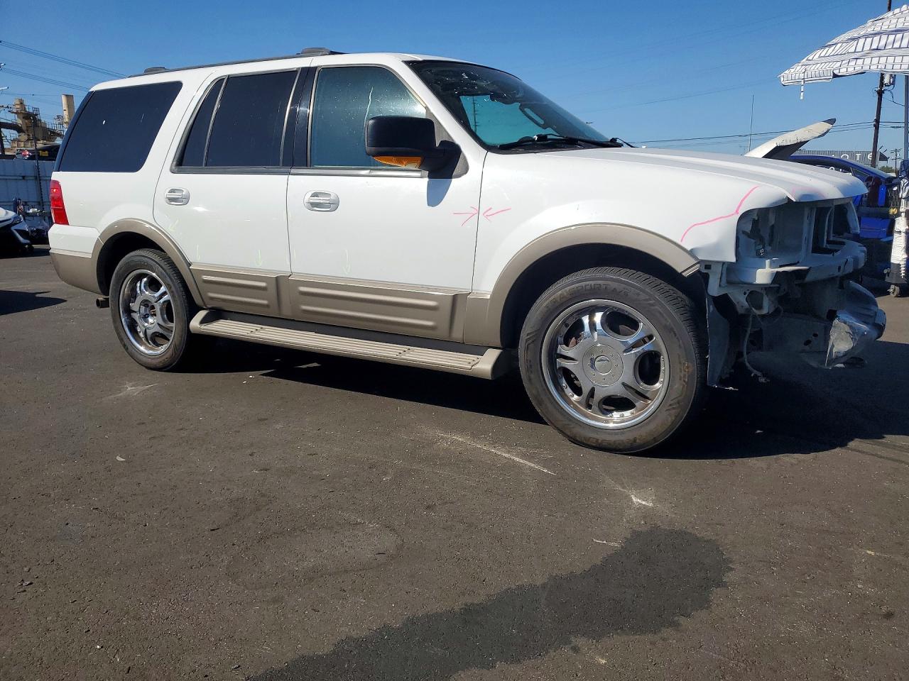 2004 Ford Expedition Eddie Bauer Белый vin: 1FMFU18L54LA66370