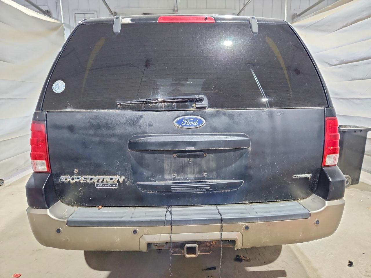 2004 Ford Expedition Eddie Bauer Black vin: 1FMFU18L54LA68135