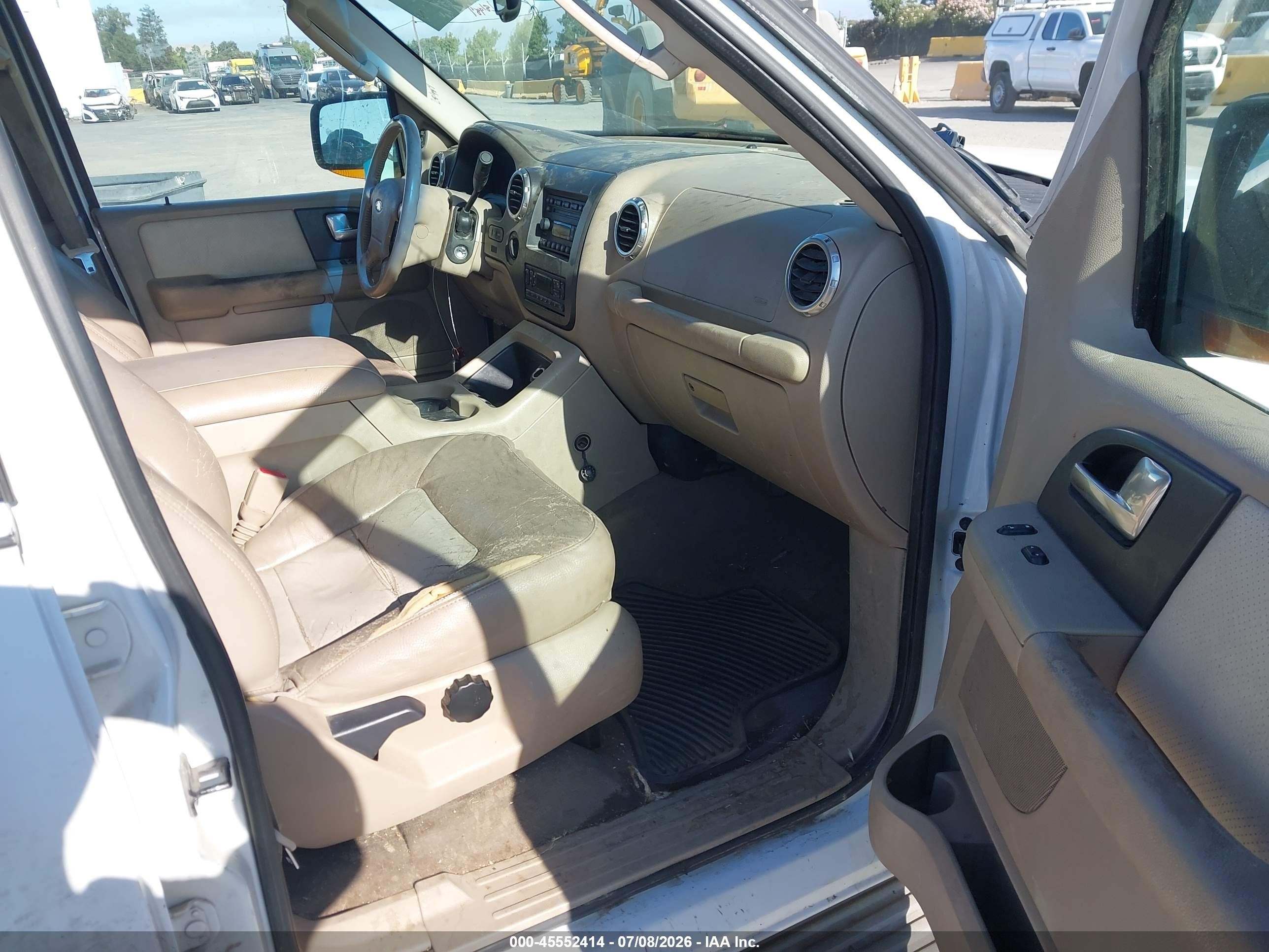 2003 Ford Expedition Eddie Bauer White vin: 1FMFU18L63LC04819