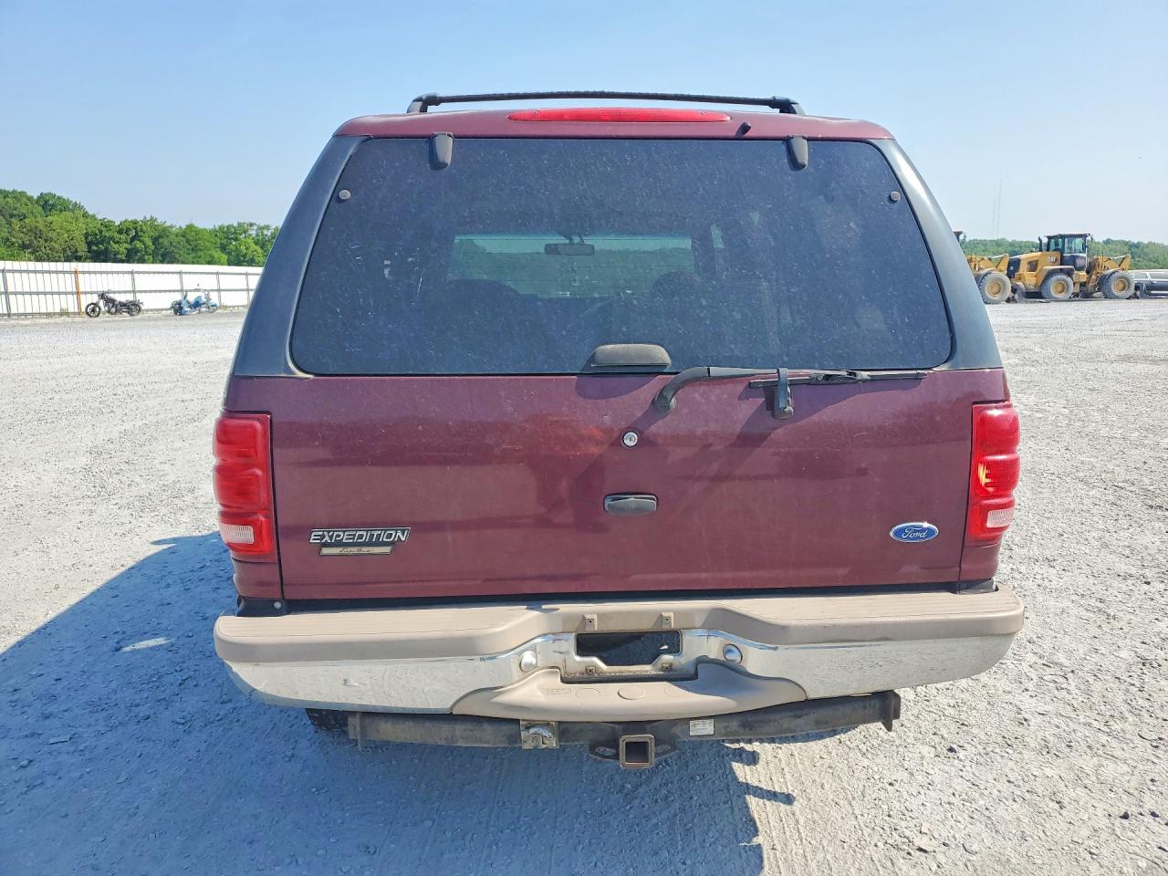 1997 Ford Expedition Red vin: 1FMFU18L6VLB18378