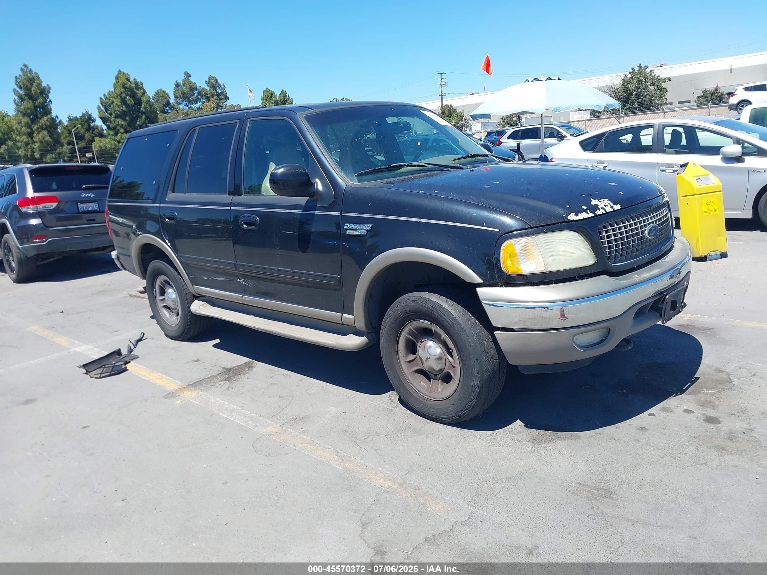 2002 Ford Expedition Eddie Bauer Black vin: 1FMFU18L72LA21167