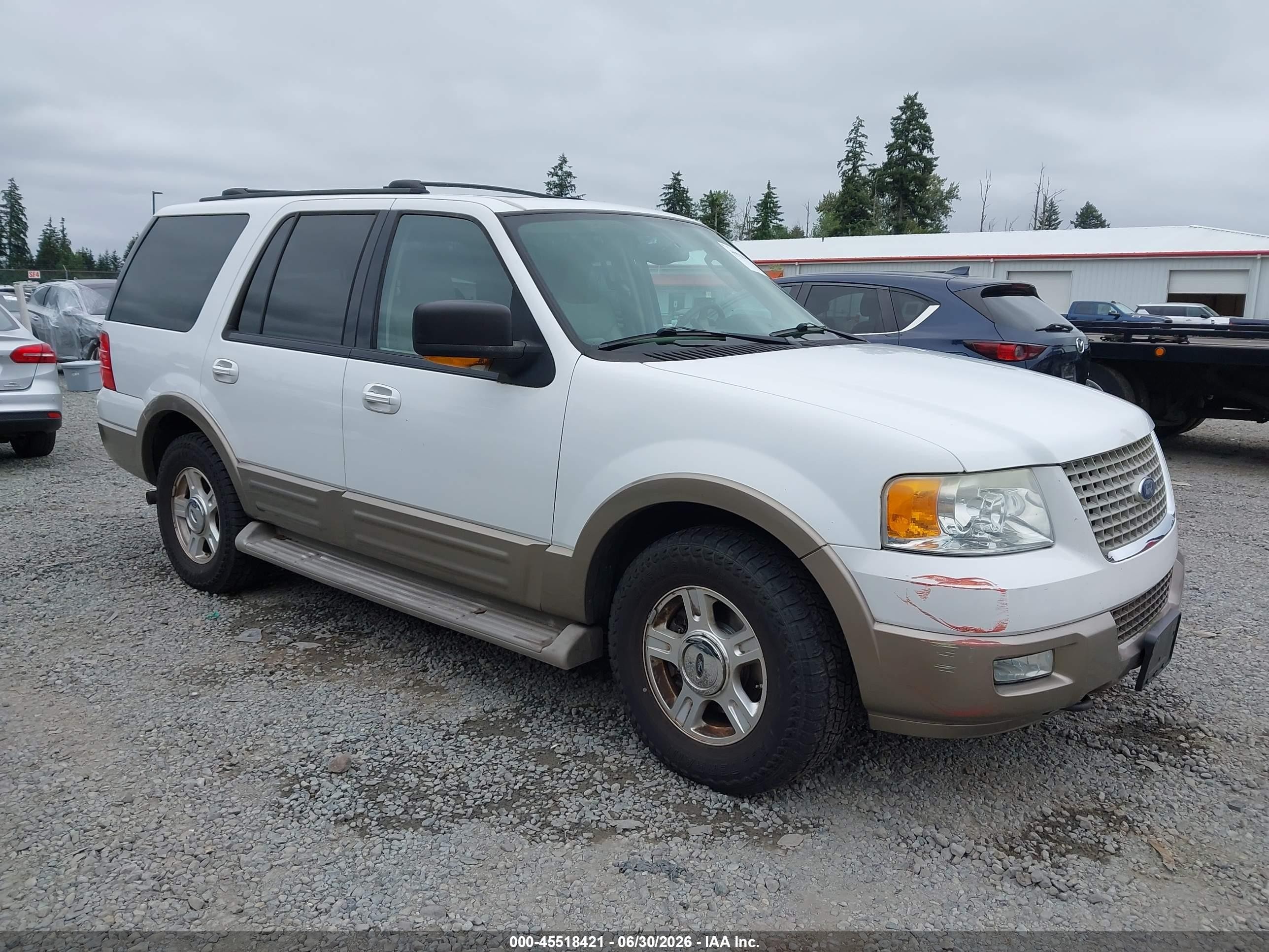 2004 Ford Expedition Eddie Bauer White vin: 1FMFU18L74LB58984
