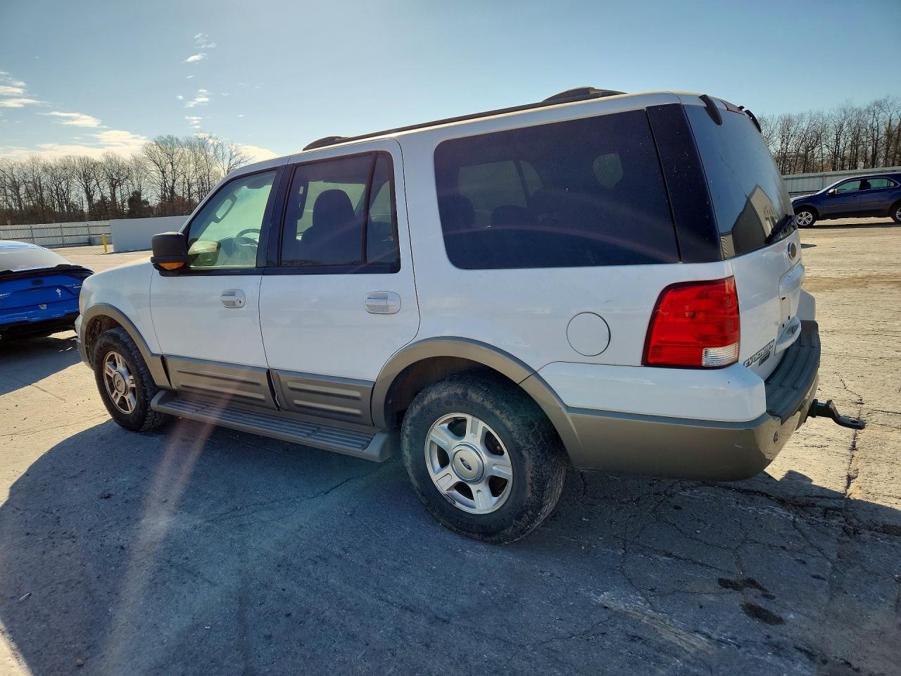 2003 Ford Expedition Eddie Bauer Белый vin: 1FMFU18L93LB96361