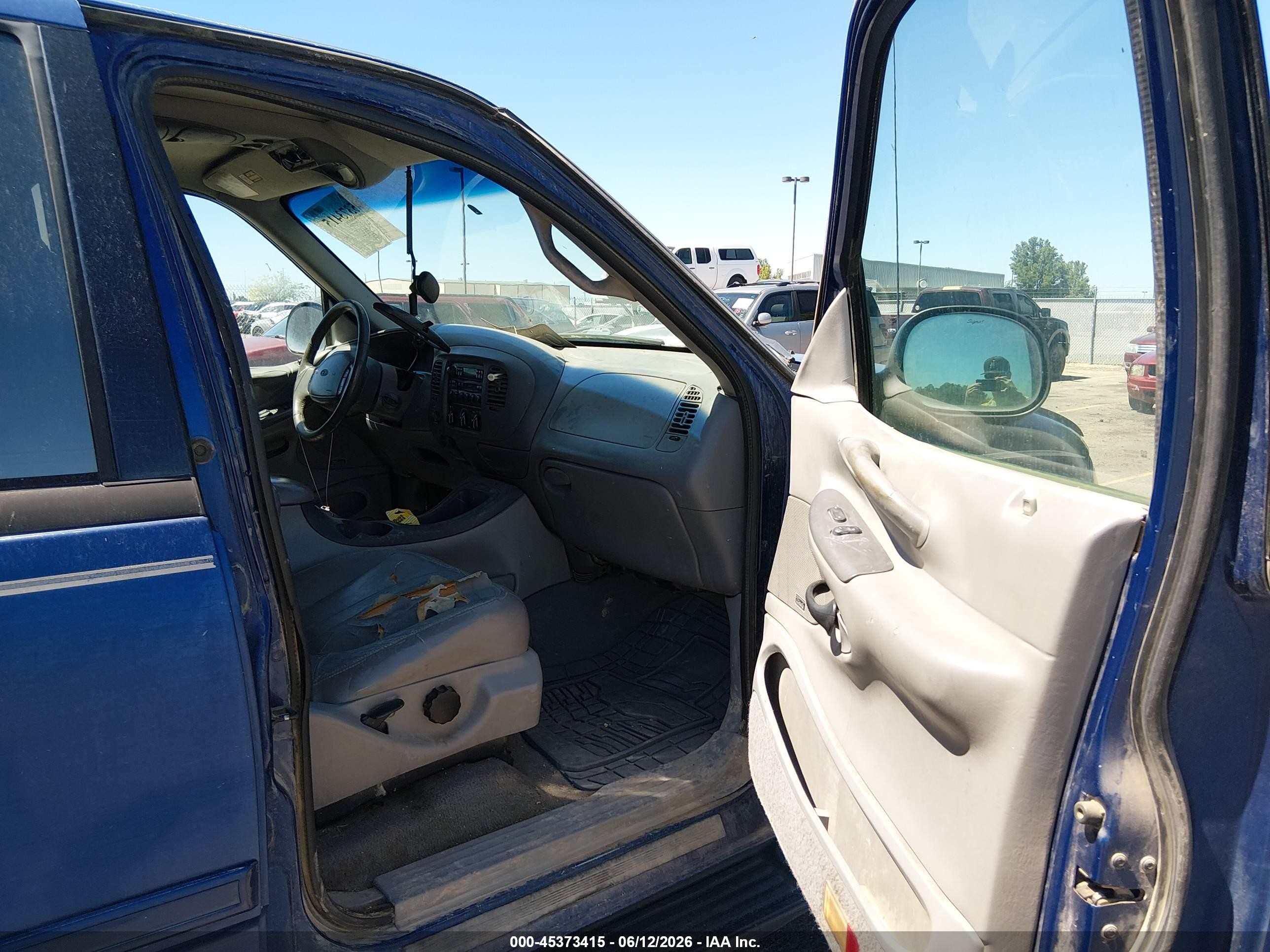 1997 Ford Expedition Eddie Bauer/xlt Blue vin: 1FMFU18L9VLB37779