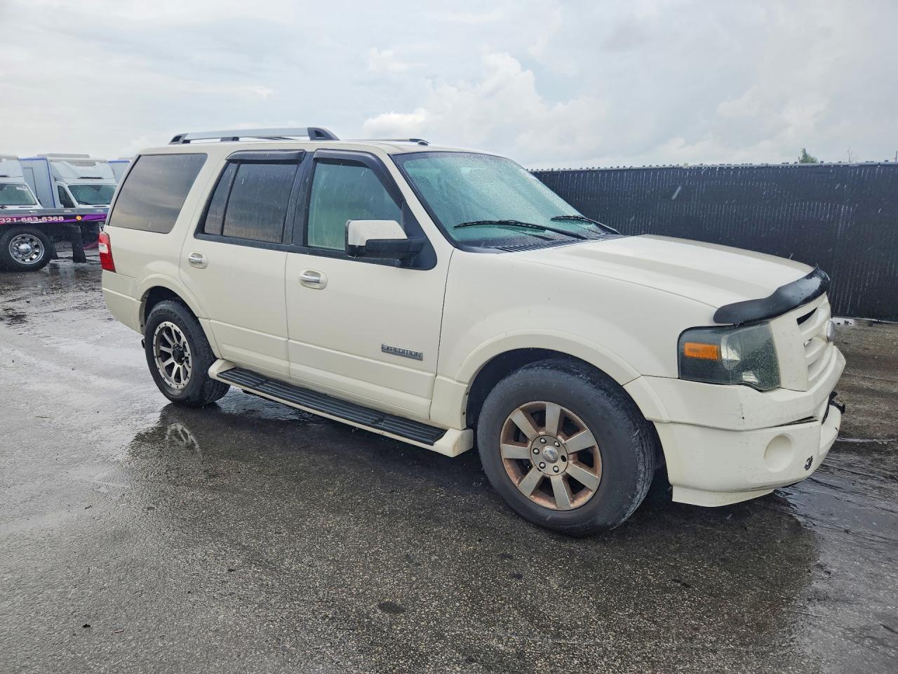 2008 Ford Expedition Limited Кремовый vin: 1FMFU19508LA53256