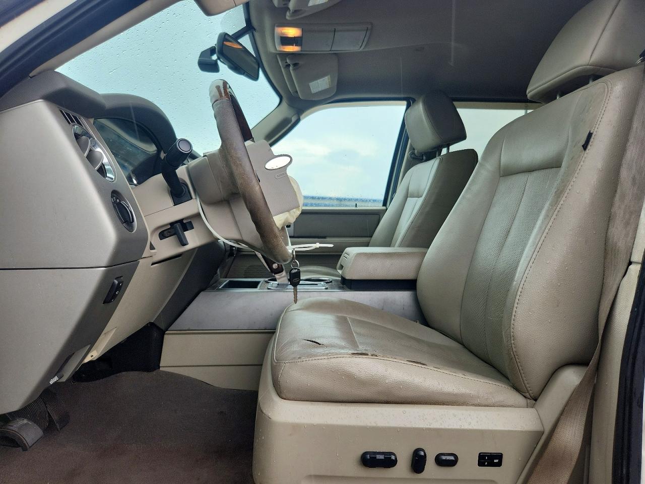 2008 Ford Expedition Limited Кремовый vin: 1FMFU19508LA53256
