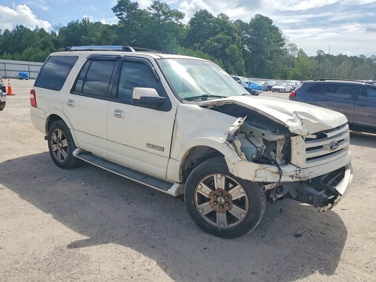 2007 Ford Expedition Limited White vin: 1FMFU19537LA75007
