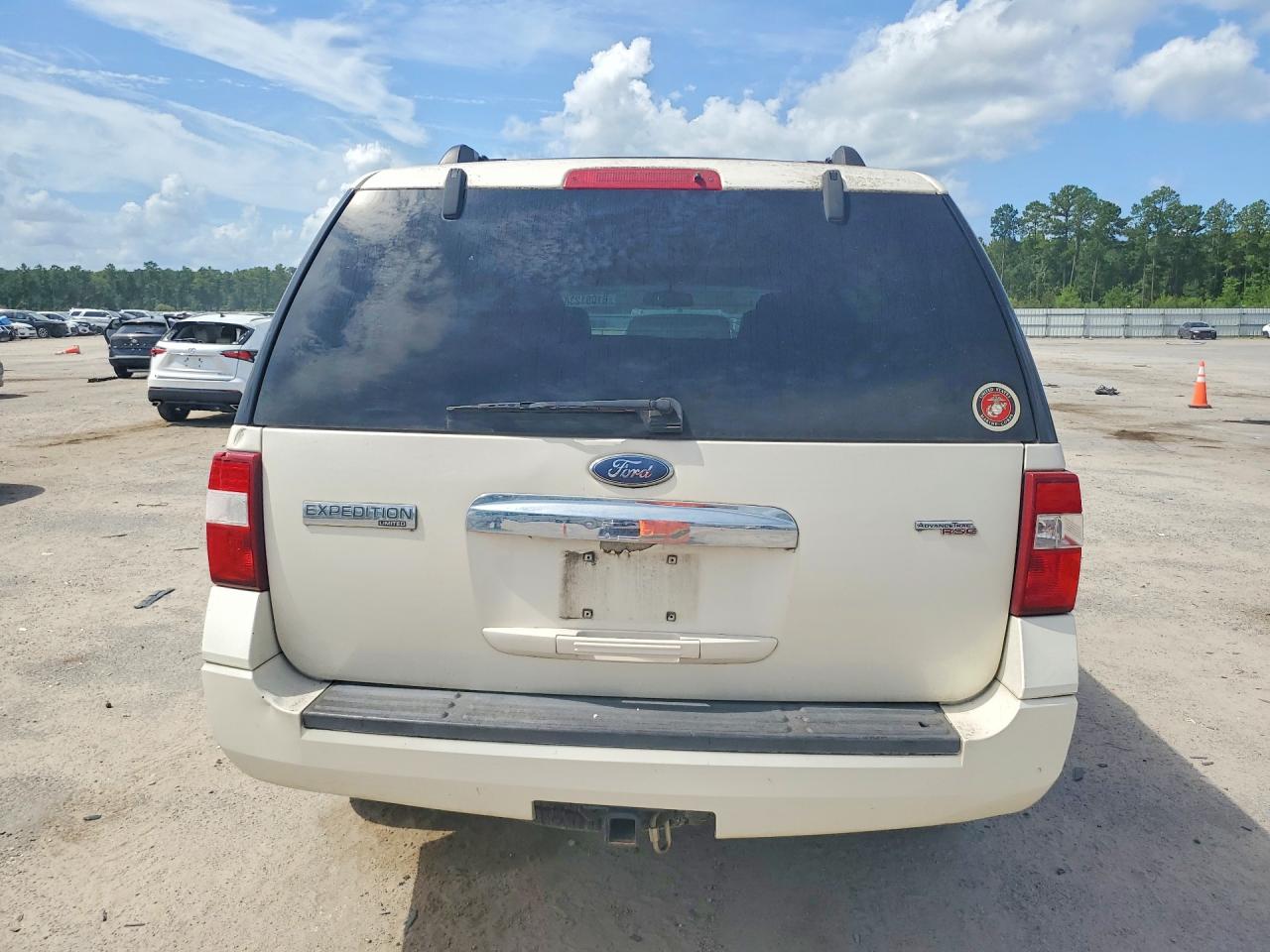 2007 Ford Expedition Limited White vin: 1FMFU19537LA75007
