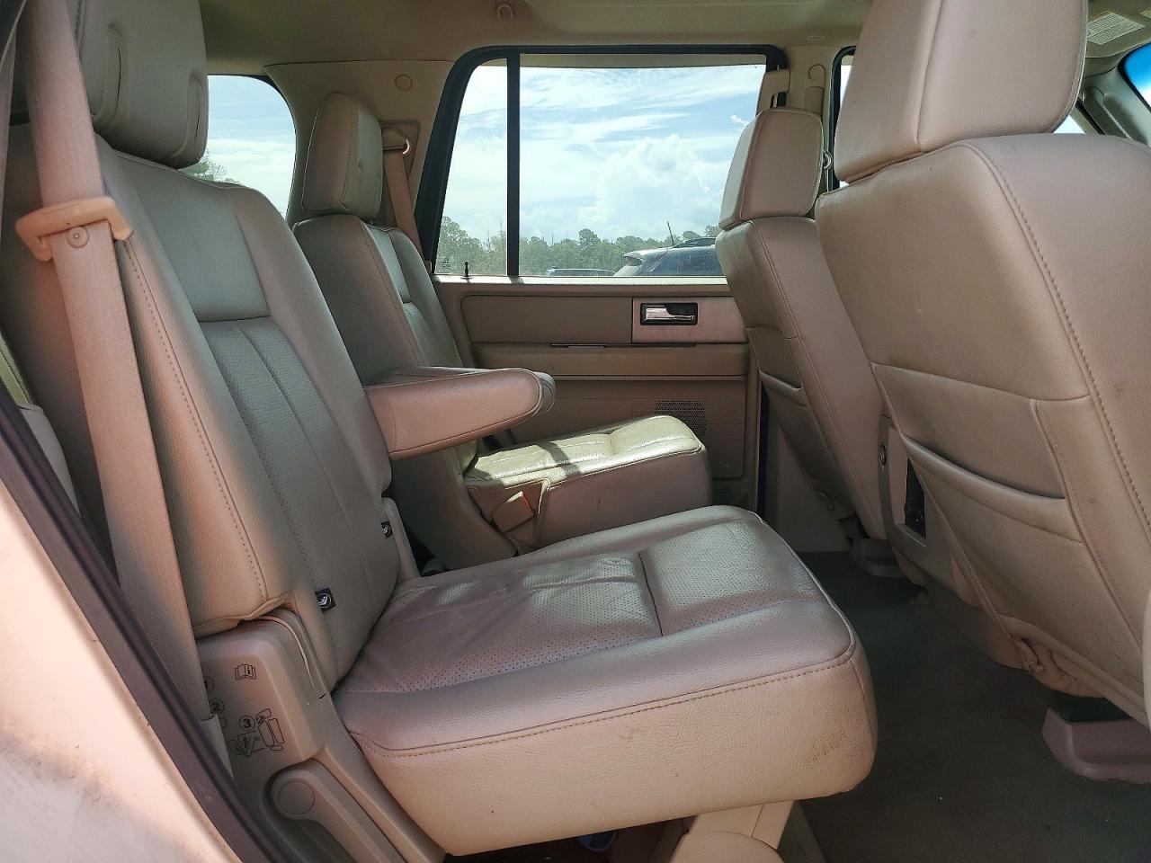 2007 Ford Expedition Limited White vin: 1FMFU19537LA75007