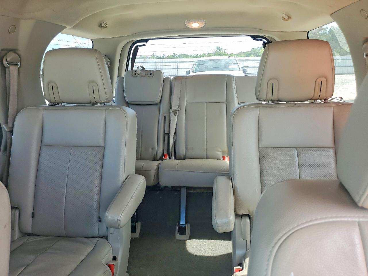 2007 Ford Expedition Limited White vin: 1FMFU19537LA75007