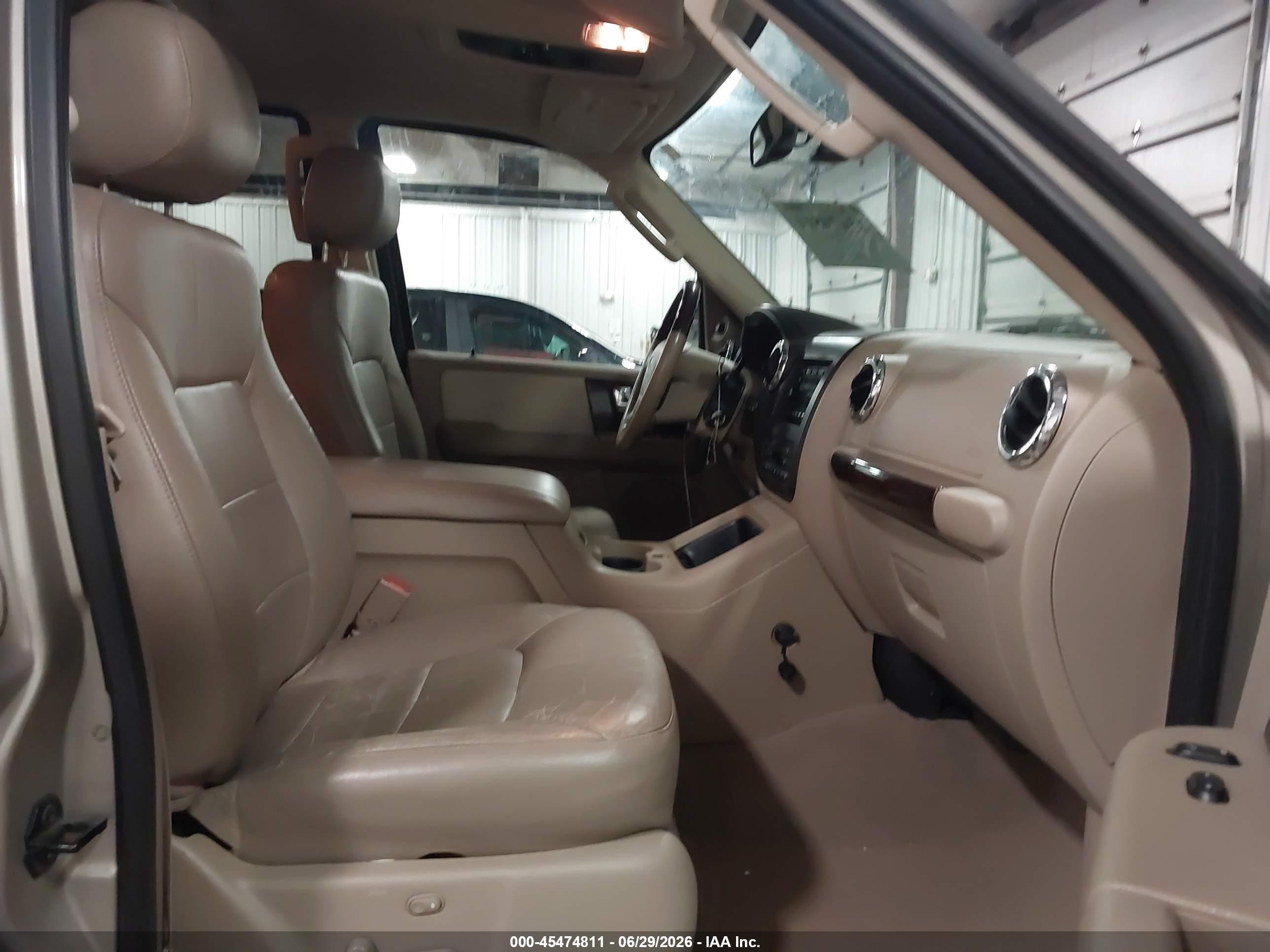 2006 Ford Expedition Limited Желто-коричневый vin: 1FMFU19546LA49675