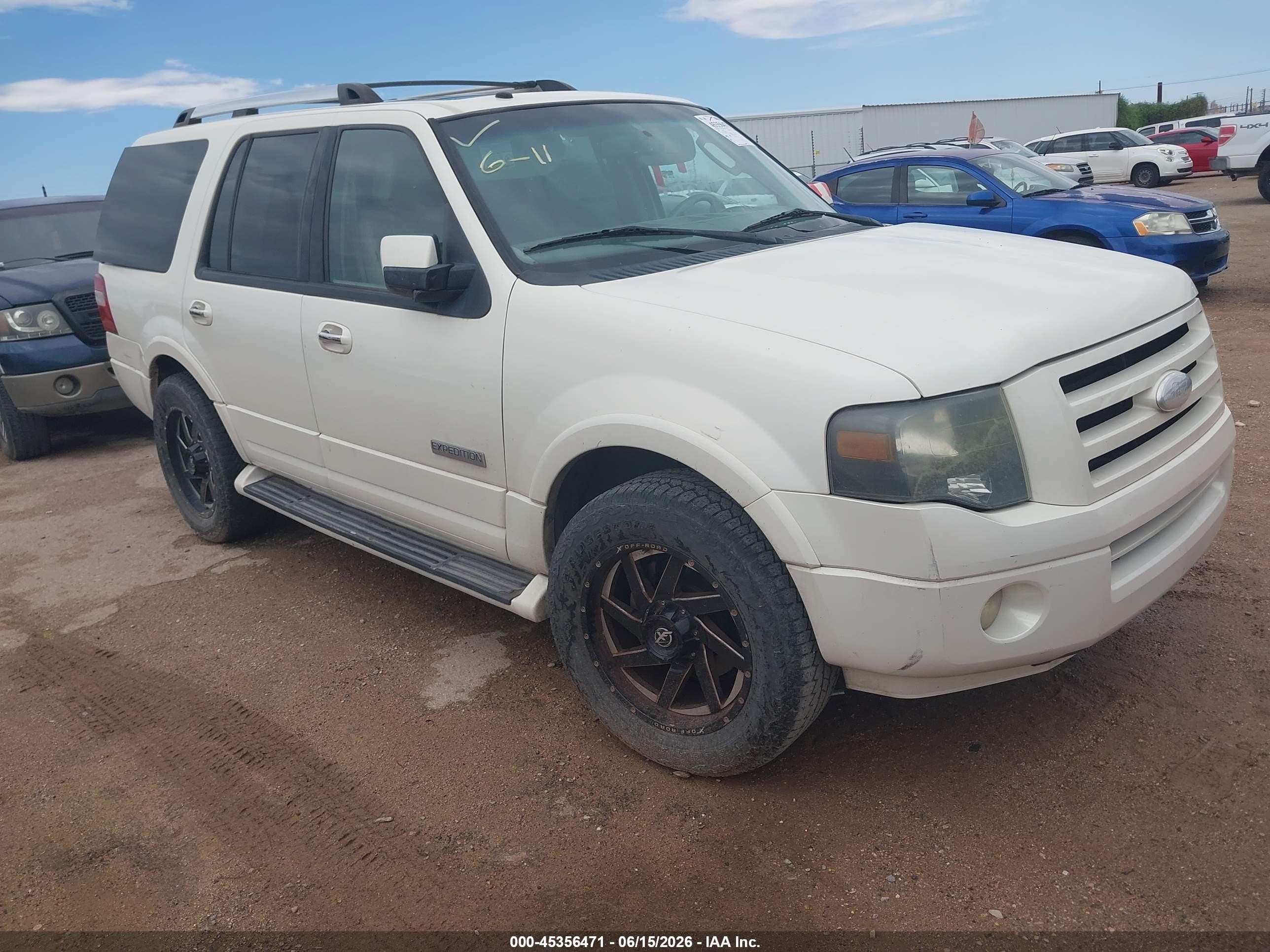 2008 Ford Expedition Limited Cream vin: 1FMFU19558LA25680