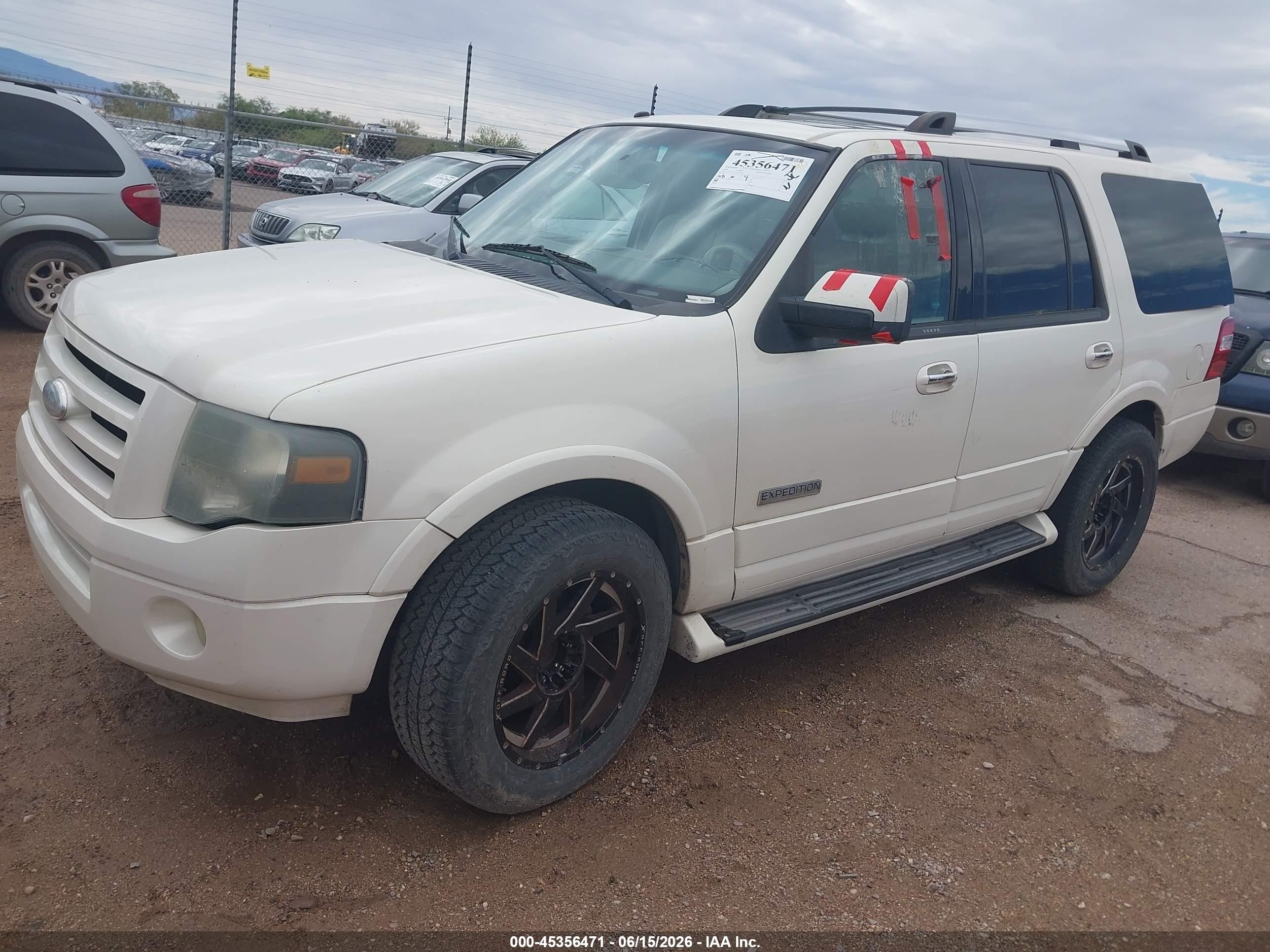 2008 Ford Expedition Limited Cream vin: 1FMFU19558LA25680