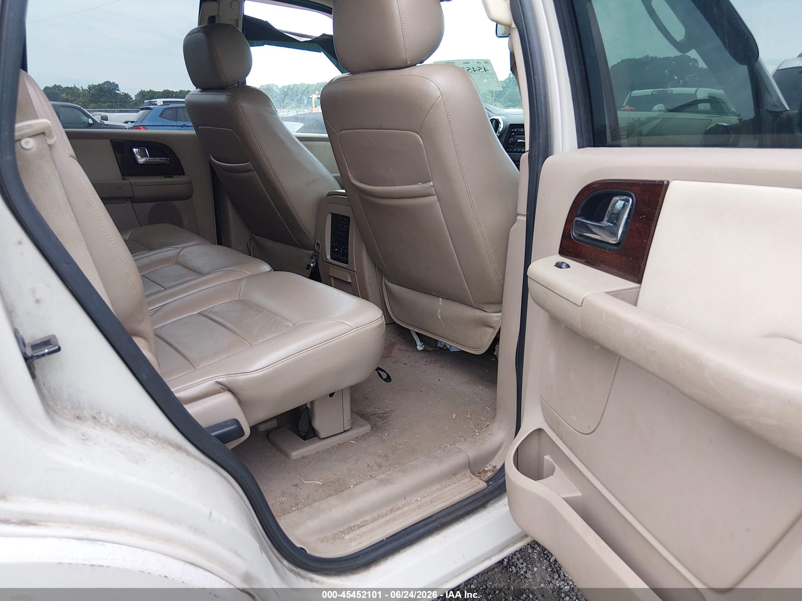 2006 Ford Expedition Limited White vin: 1FMFU19566LA69409