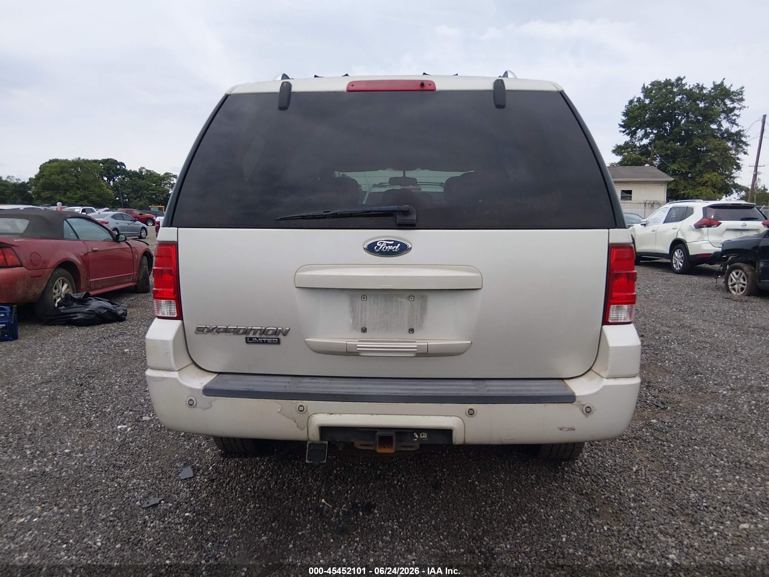 2006 Ford Expedition Limited White vin: 1FMFU19566LA69409