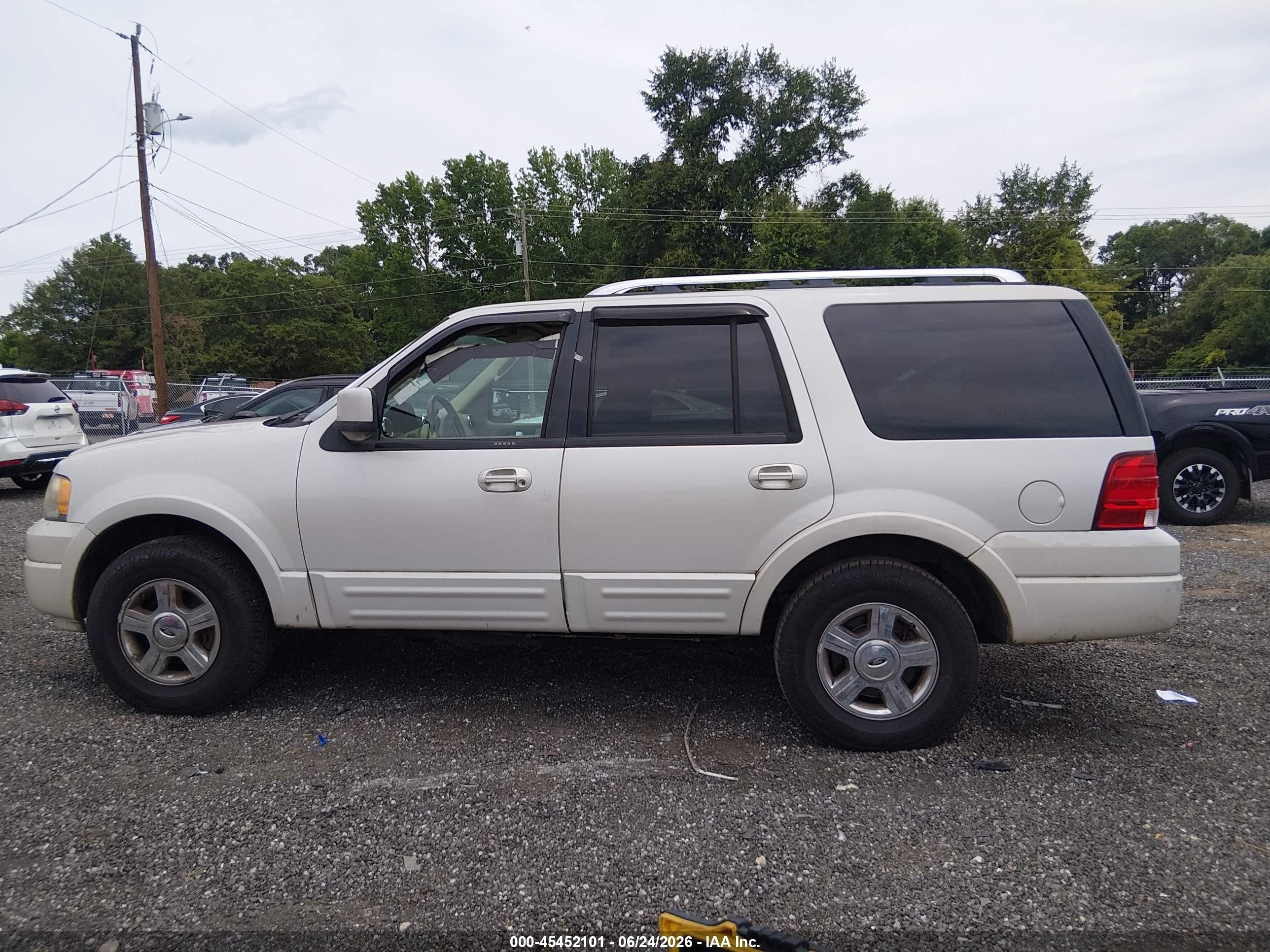 2006 Ford Expedition Limited White vin: 1FMFU19566LA69409