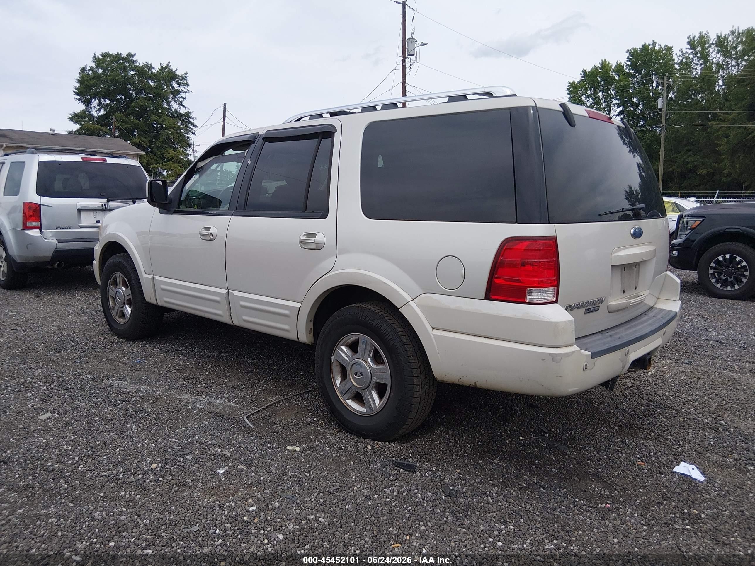 2006 Ford Expedition Limited White vin: 1FMFU19566LA69409