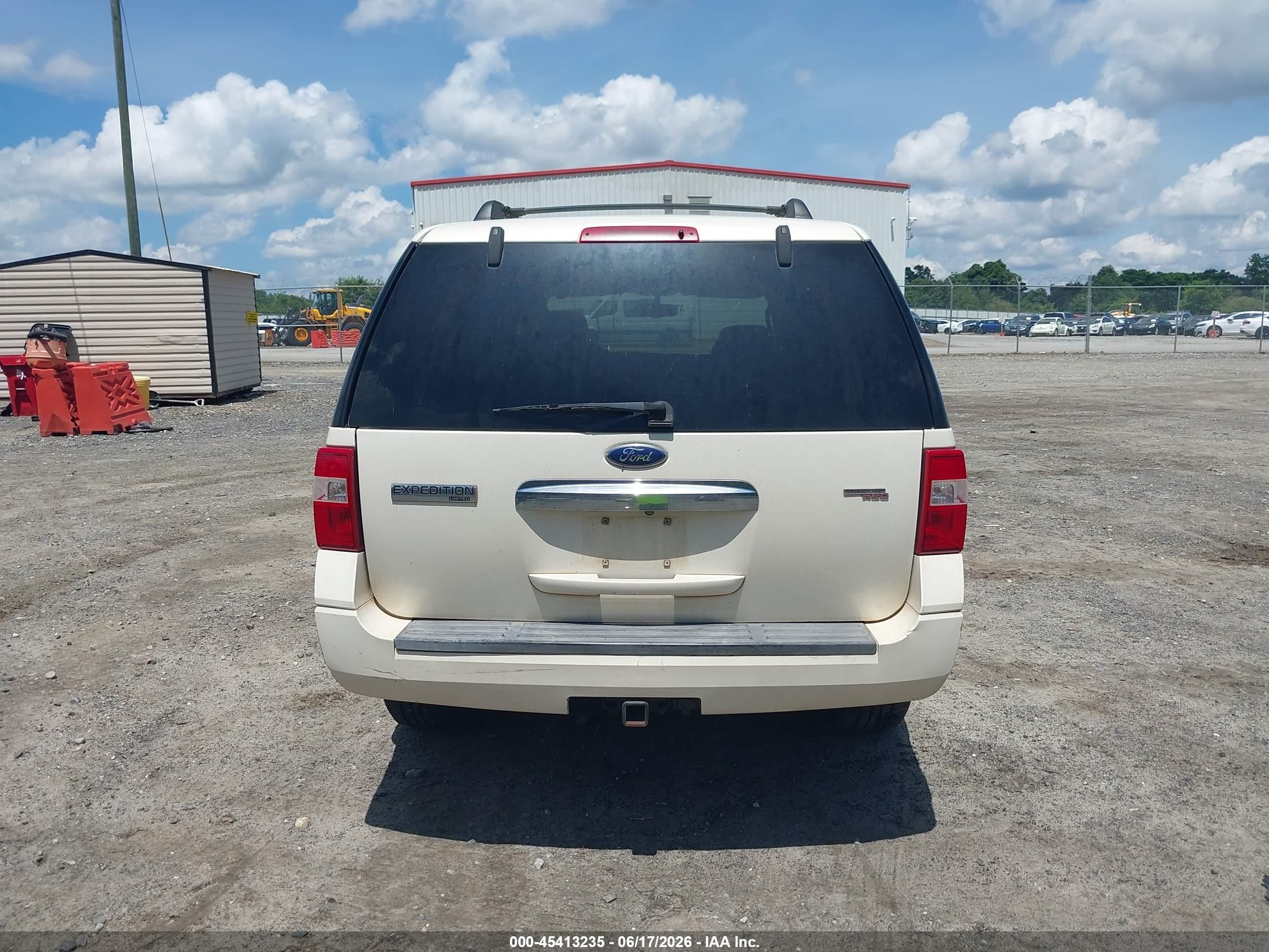 2008 Ford Expedition Limited Cream vin: 1FMFU19568LA00366