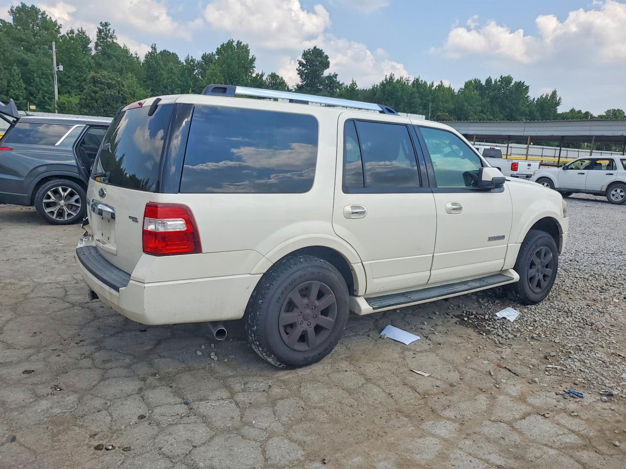 2007 Ford Expedition Limited White vin: 1FMFU19587LA60423