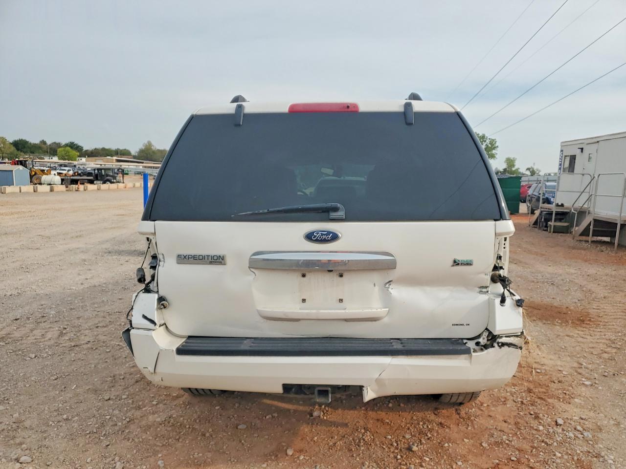 2009 Ford Expedition Limited White vin: 1FMFU19589LA01990