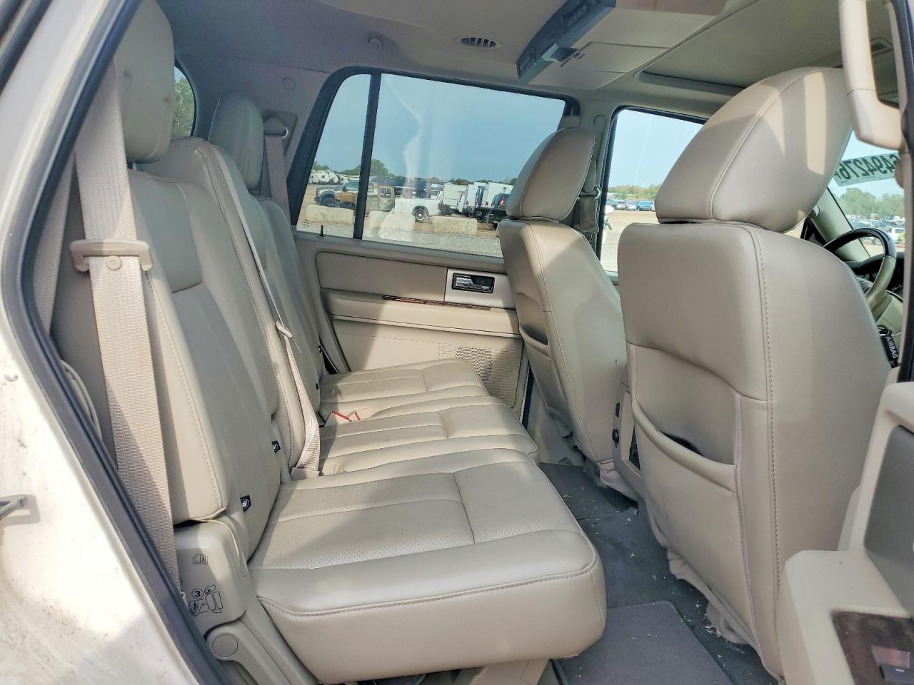2009 Ford Expedition Limited White vin: 1FMFU19589LA01990