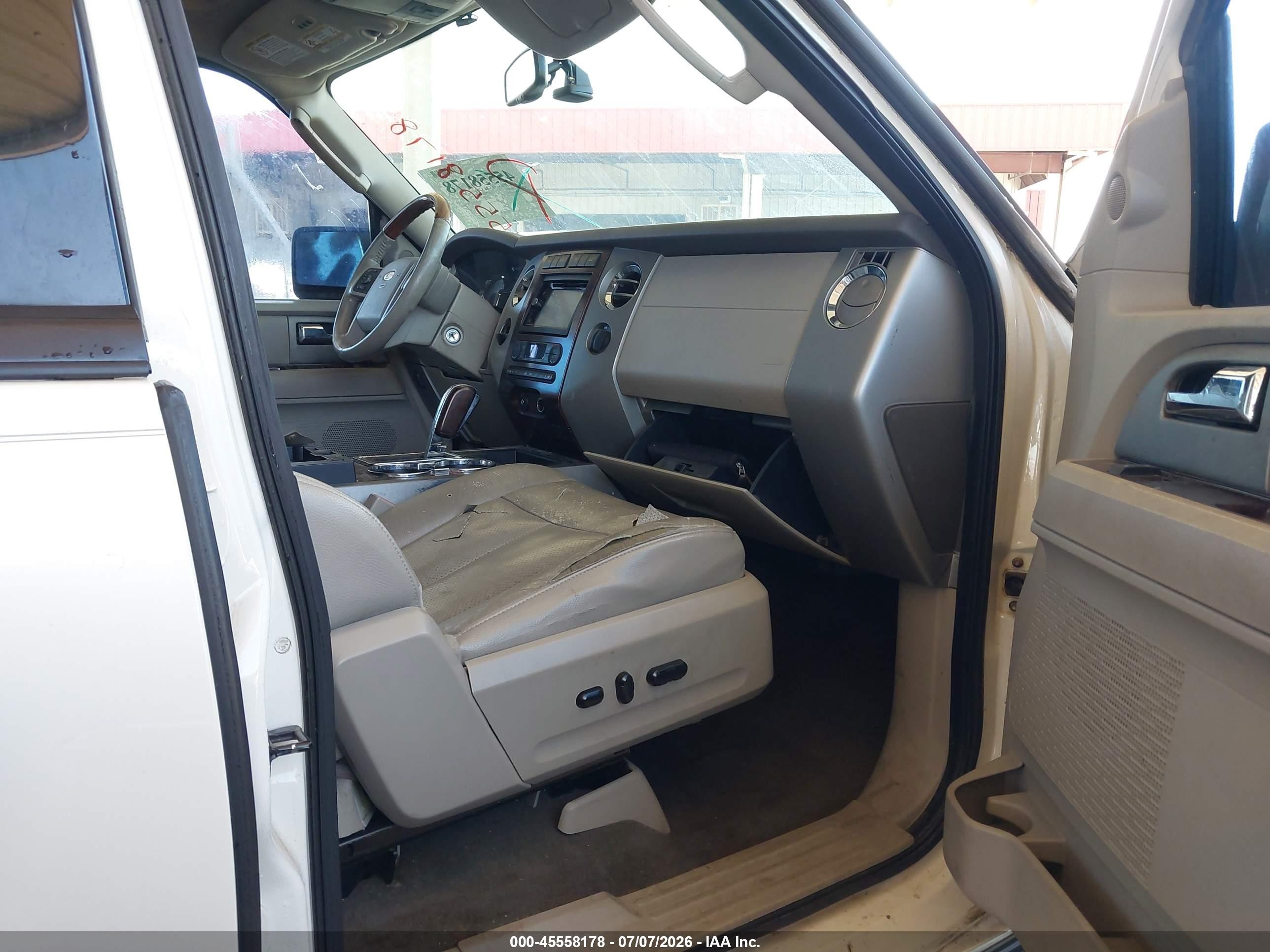 2007 Ford Expedition Limited White vin: 1FMFU19597LA76680