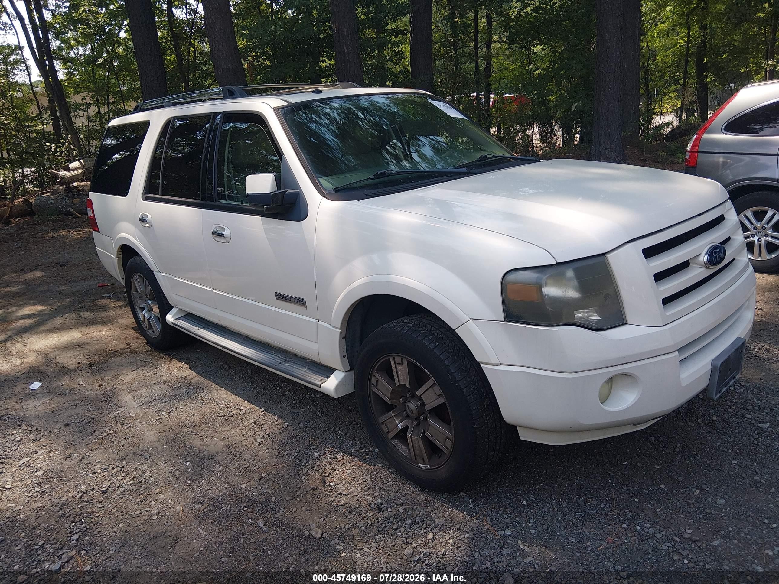 2007 Ford Expedition Limited White vin: 1FMFU195X7LA68622
