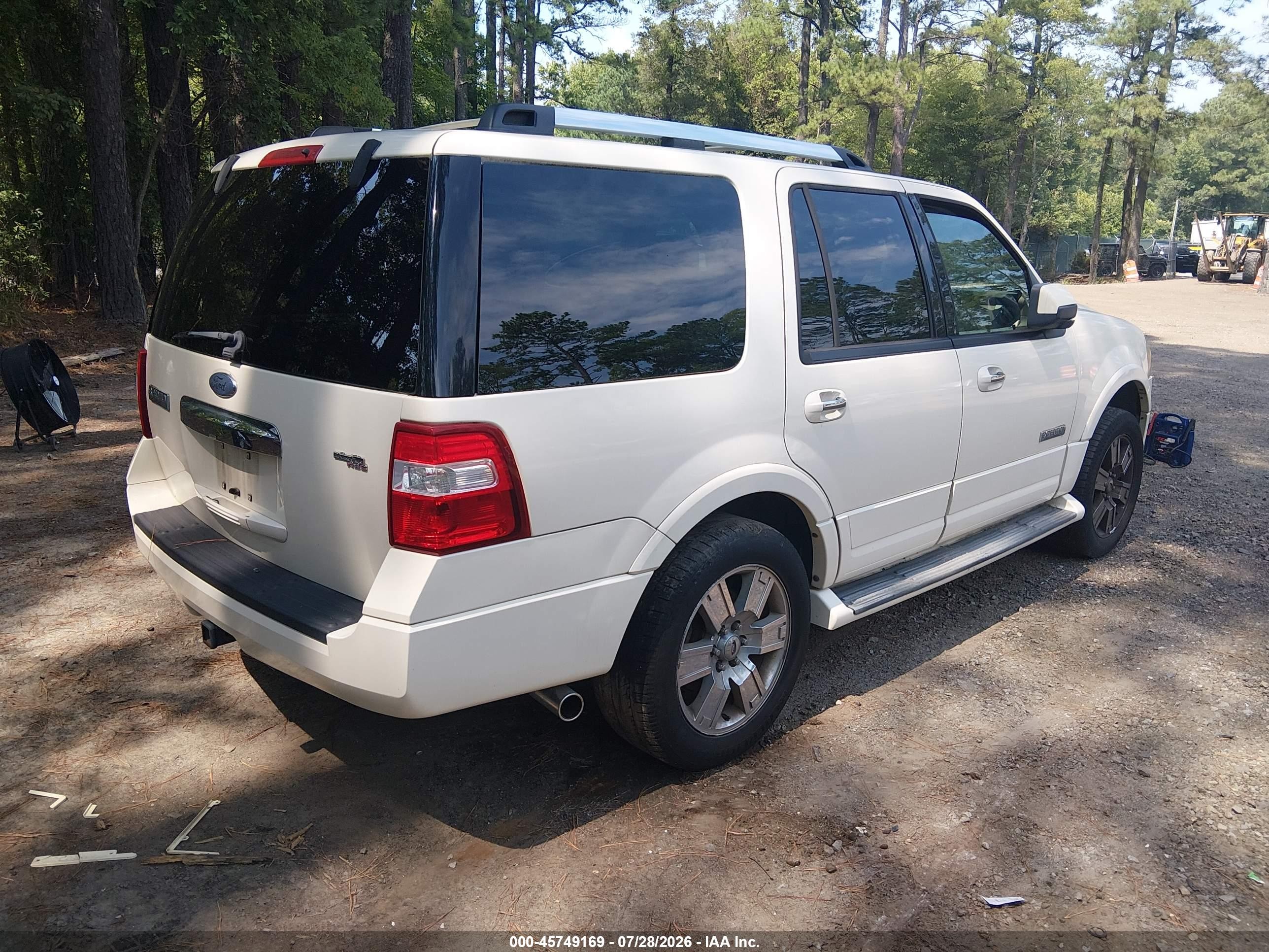 2007 Ford Expedition Limited White vin: 1FMFU195X7LA68622