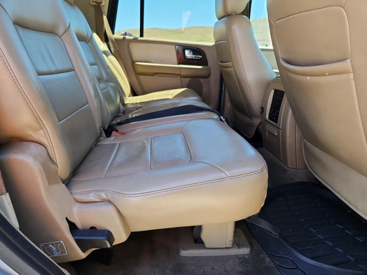 2006 Ford Expedition Limited Silver vin: 1FMFU20506LA31872