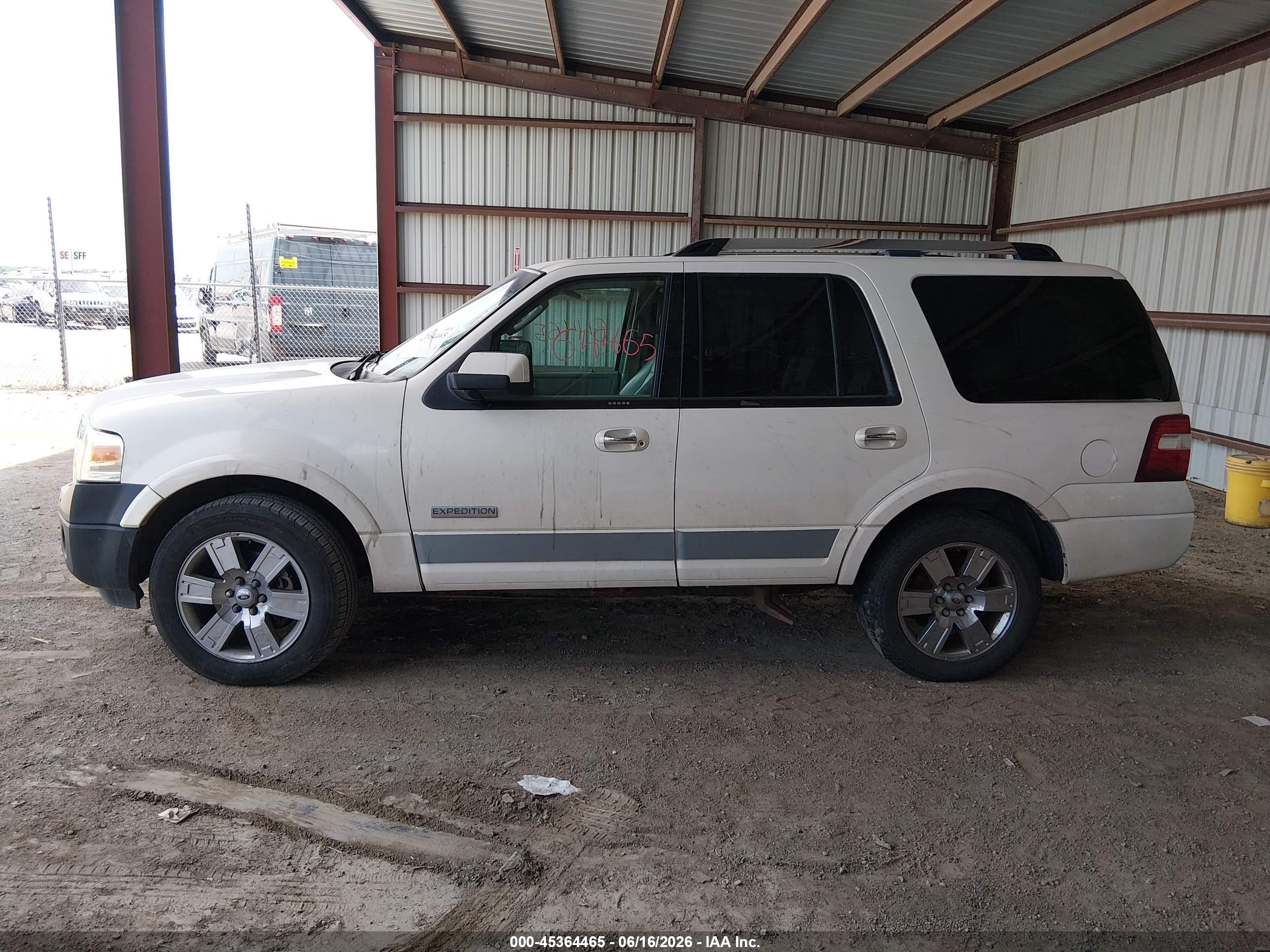 2007 Ford Expedition Limited White vin: 1FMFU20507LA12661