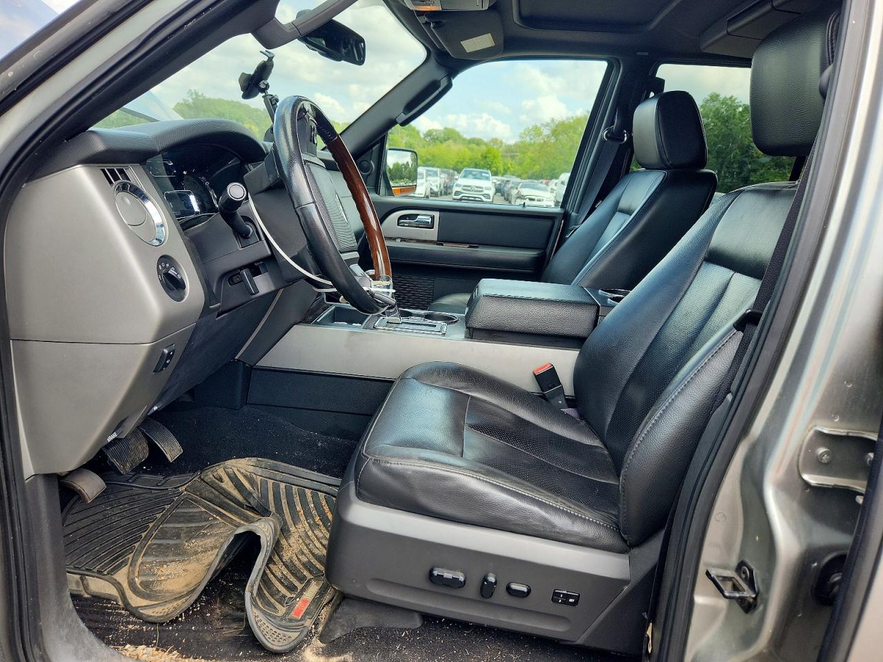 2008 Ford Expedition Limited Silver vin: 1FMFU20508LA56483