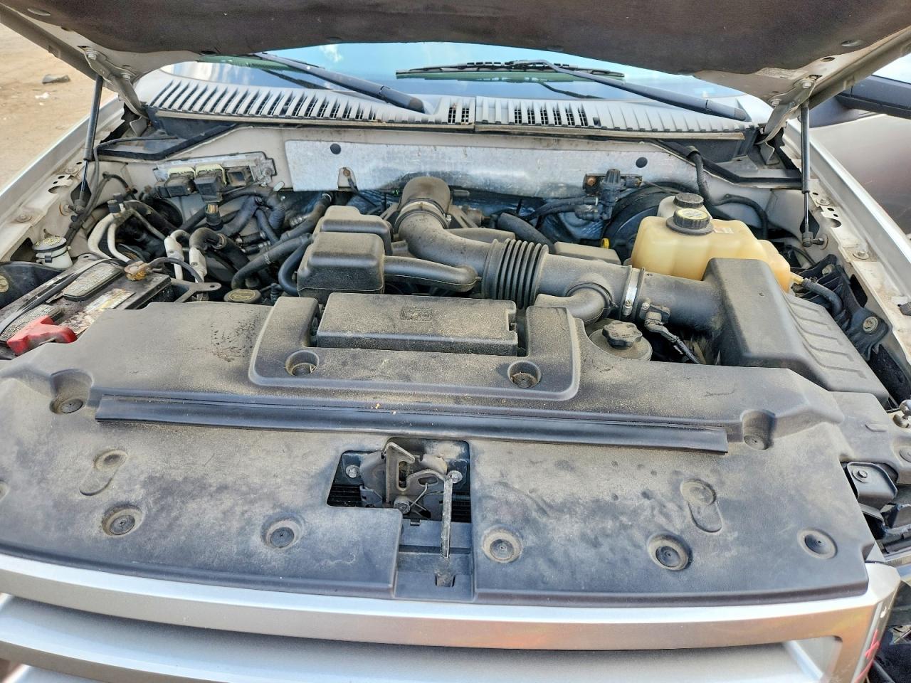 2008 Ford Expedition Limited Silver vin: 1FMFU20508LA56483