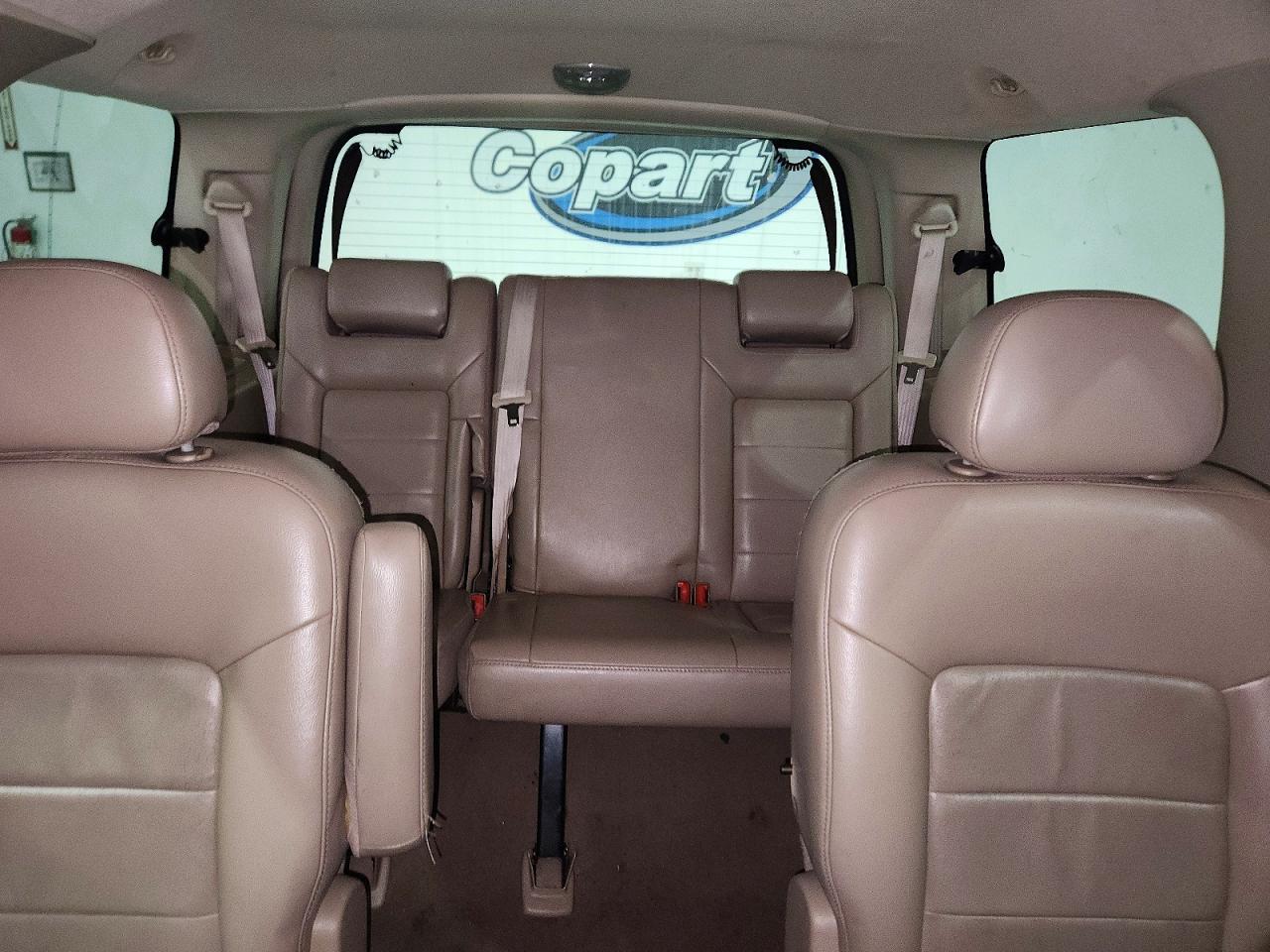 2005 Ford Expedition Limited White vin: 1FMFU20525LA70090