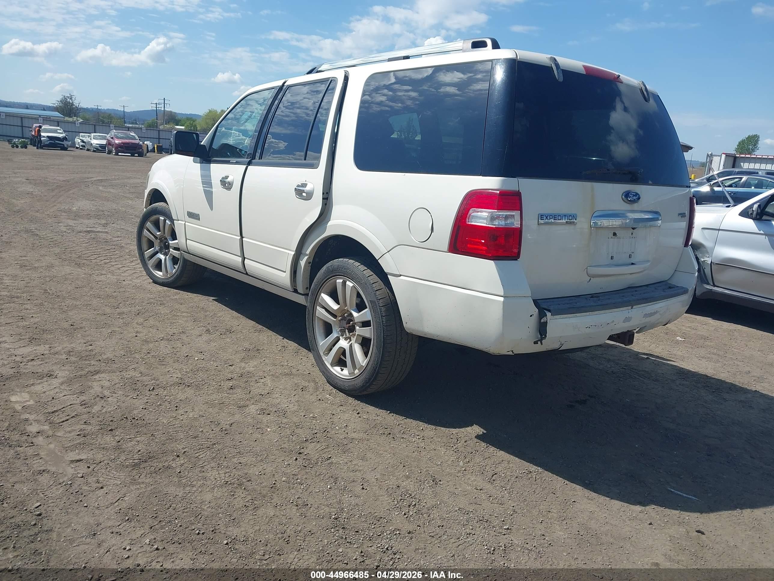 2008 Ford Expedition Limited Cream vin: 1FMFU20558LA60075