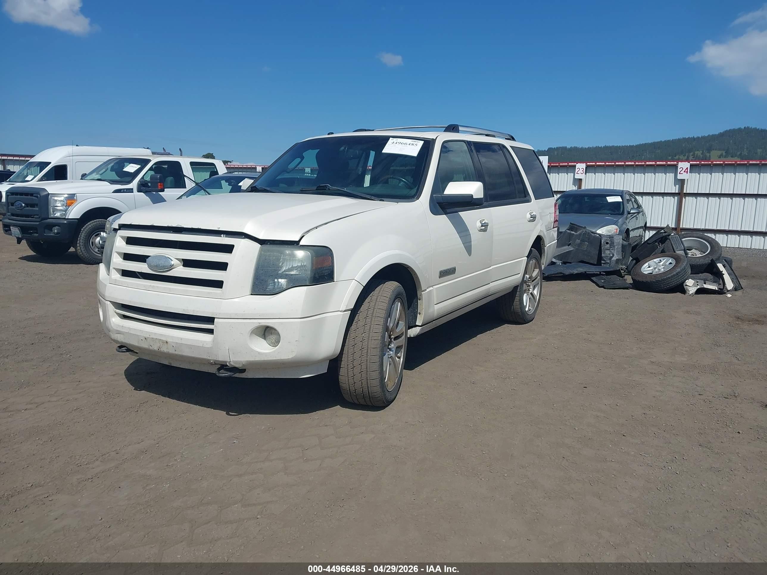2008 Ford Expedition Limited Cream vin: 1FMFU20558LA60075