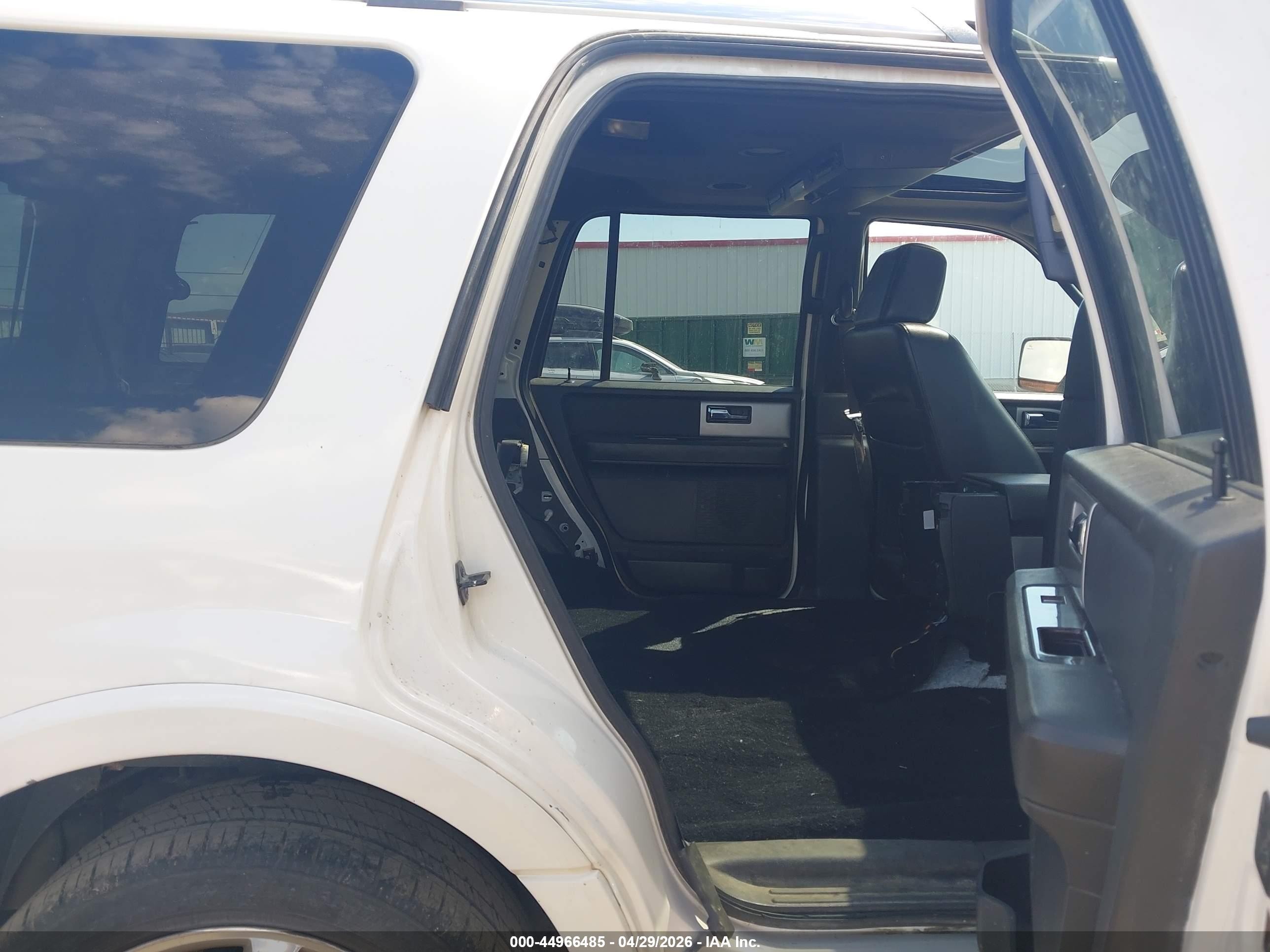 2008 Ford Expedition Limited Cream vin: 1FMFU20558LA60075