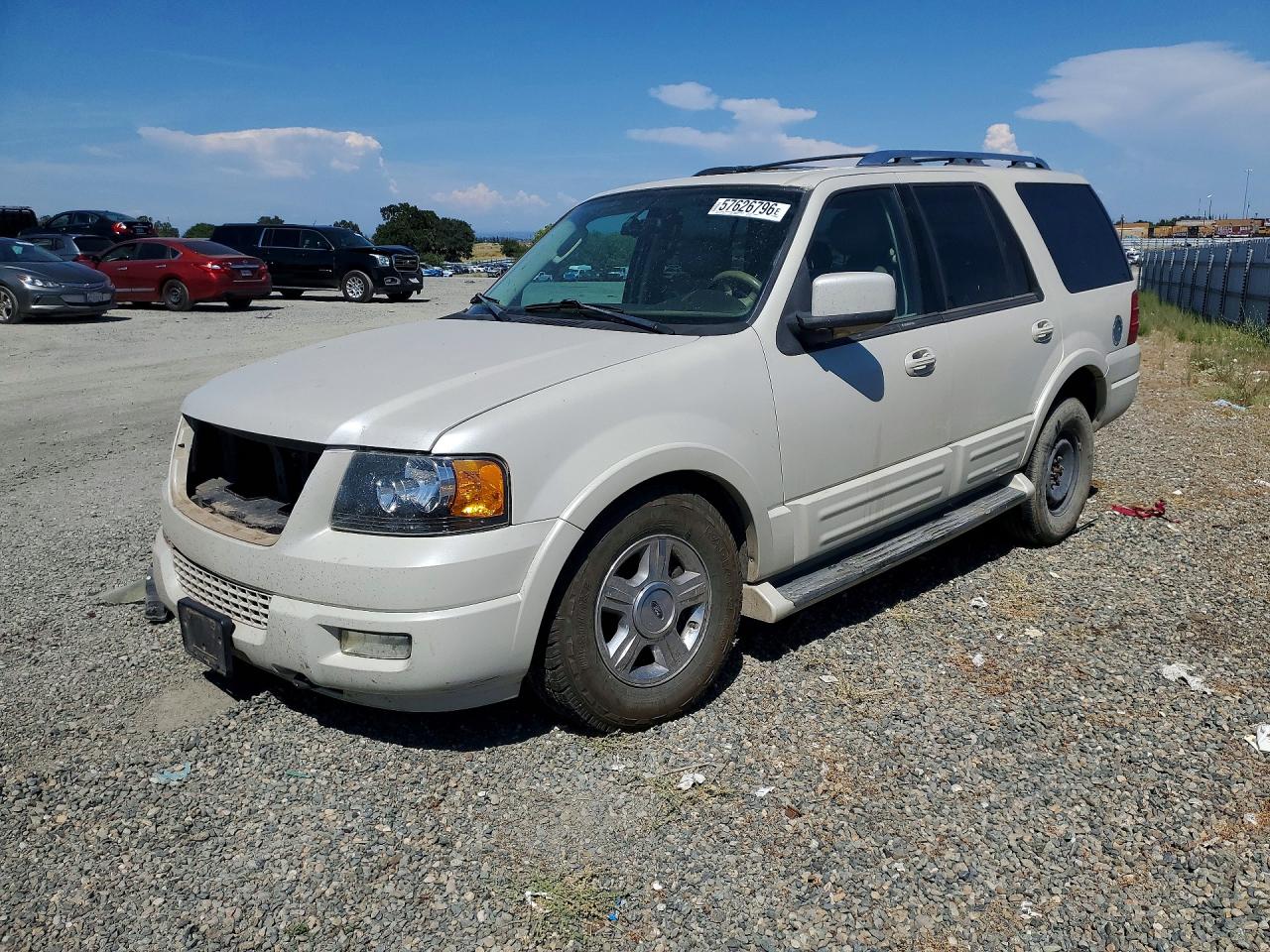 2005 Ford Expedition Limited Золотой vin: 1FMFU20565LA06778