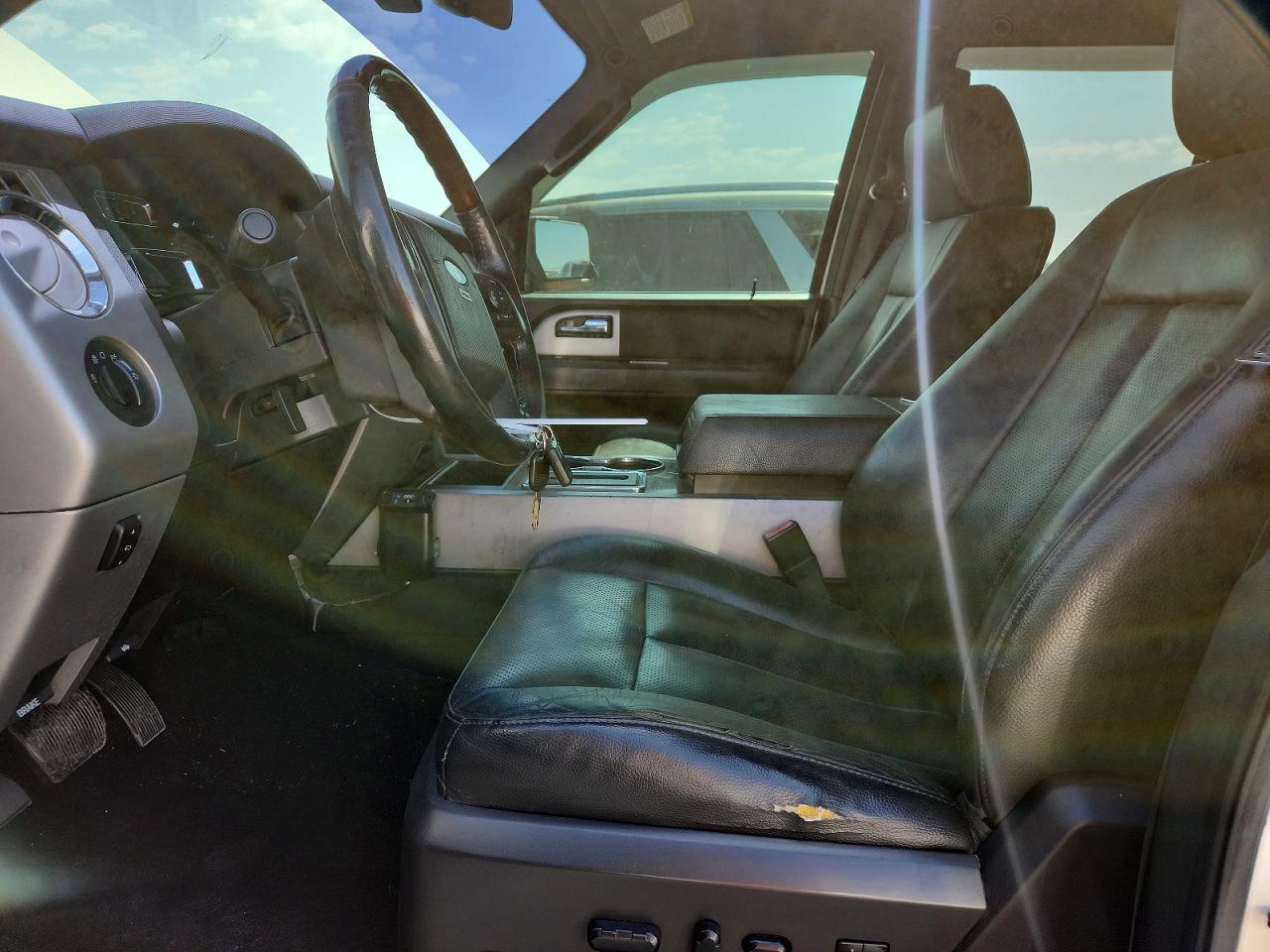 2008 Ford Expedition Limited Cream vin: 1FMFU20568LA11127
