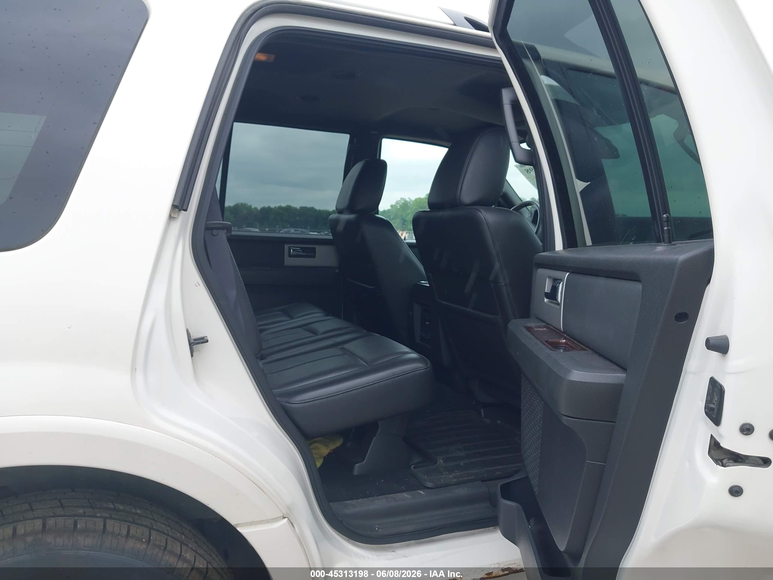 2008 Ford Expedition Limited Белый vin: 1FMFU20568LA12455