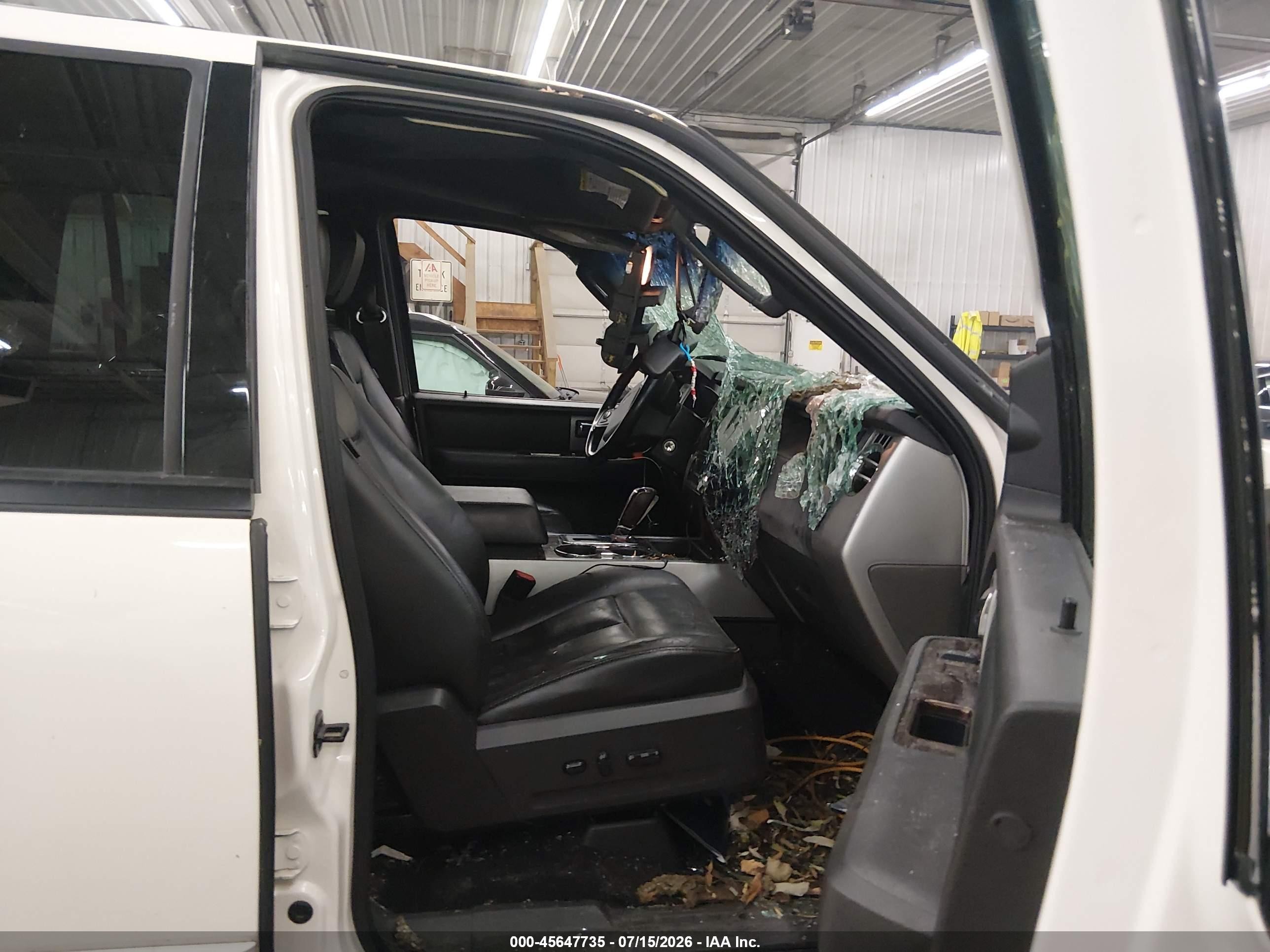2007 Ford Expedition Limited White vin: 1FMFU20587LA14156