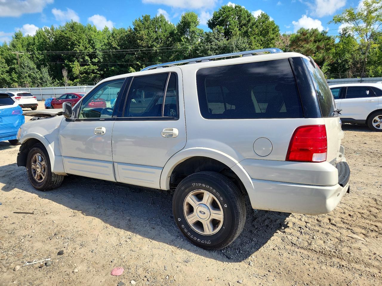 2005 Ford Expedition Limited White vin: 1FMFU20595LB07619