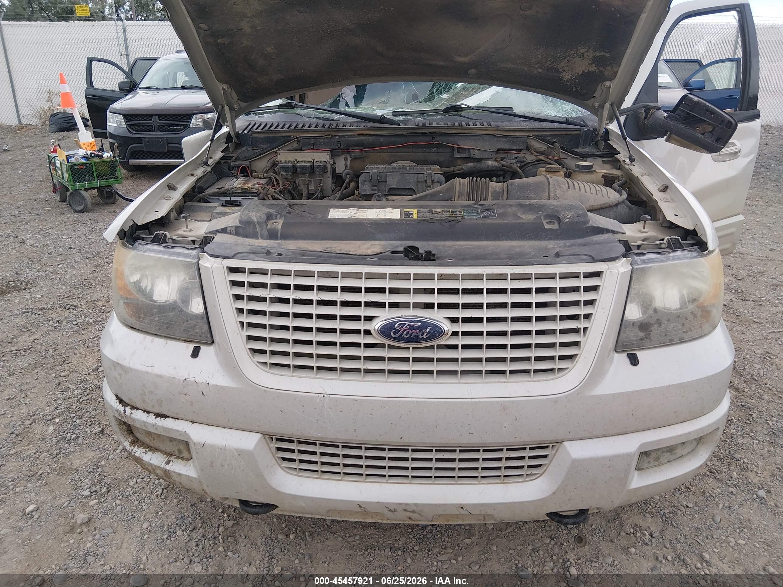 2006 Ford Expedition Limited White vin: 1FMFU20596LA27335