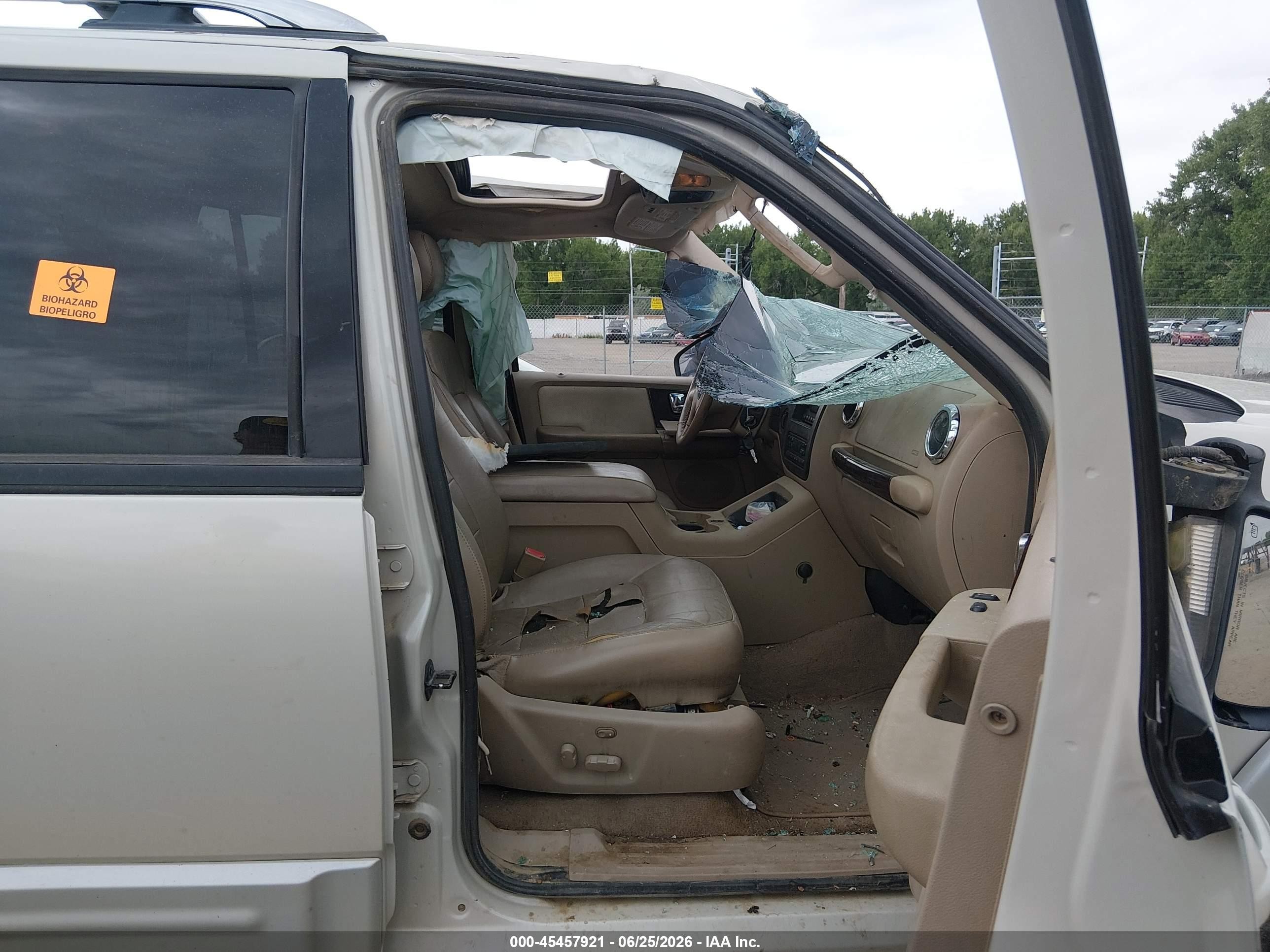 2006 Ford Expedition Limited White vin: 1FMFU20596LA27335