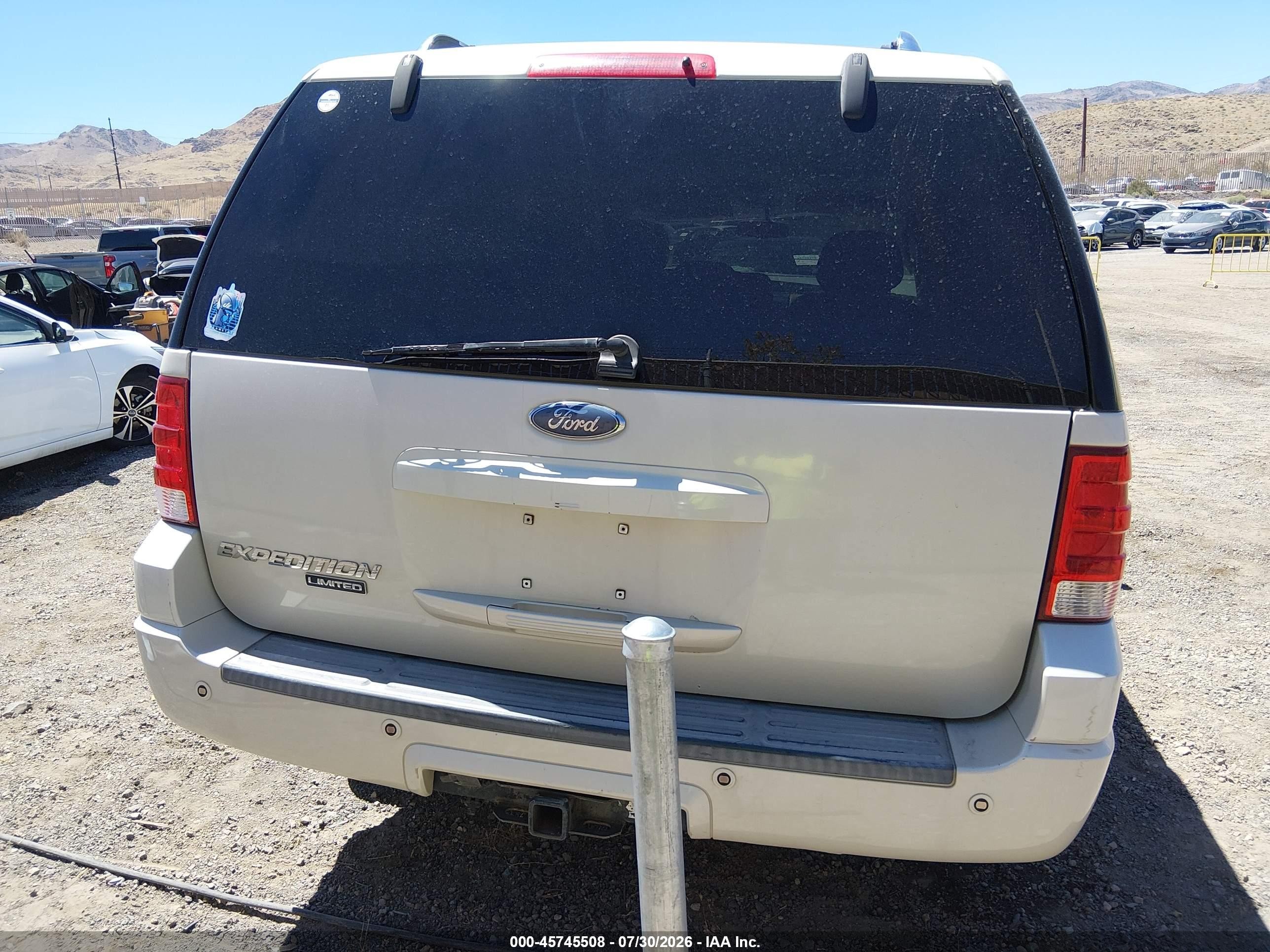 2006 Ford Expedition Limited Белый vin: 1FMFU20596LA37864