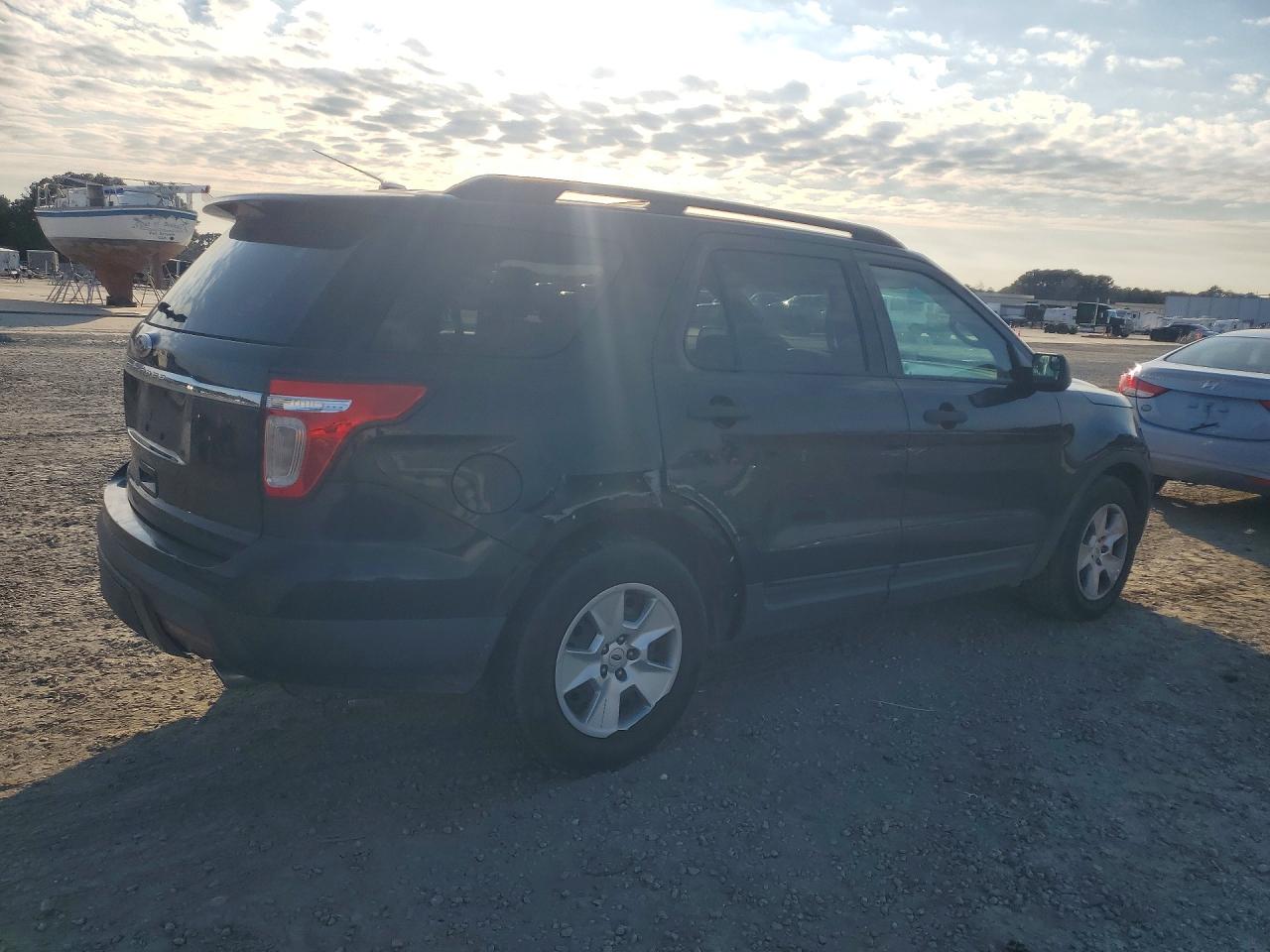 2011 Ford Explorer Черный vin: 1FMHK7B81BGA53272