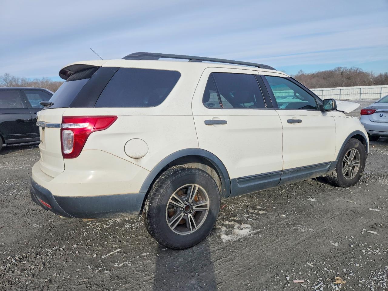2011 Ford Explorer Белый vin: 1FMHK7B82BGA86071