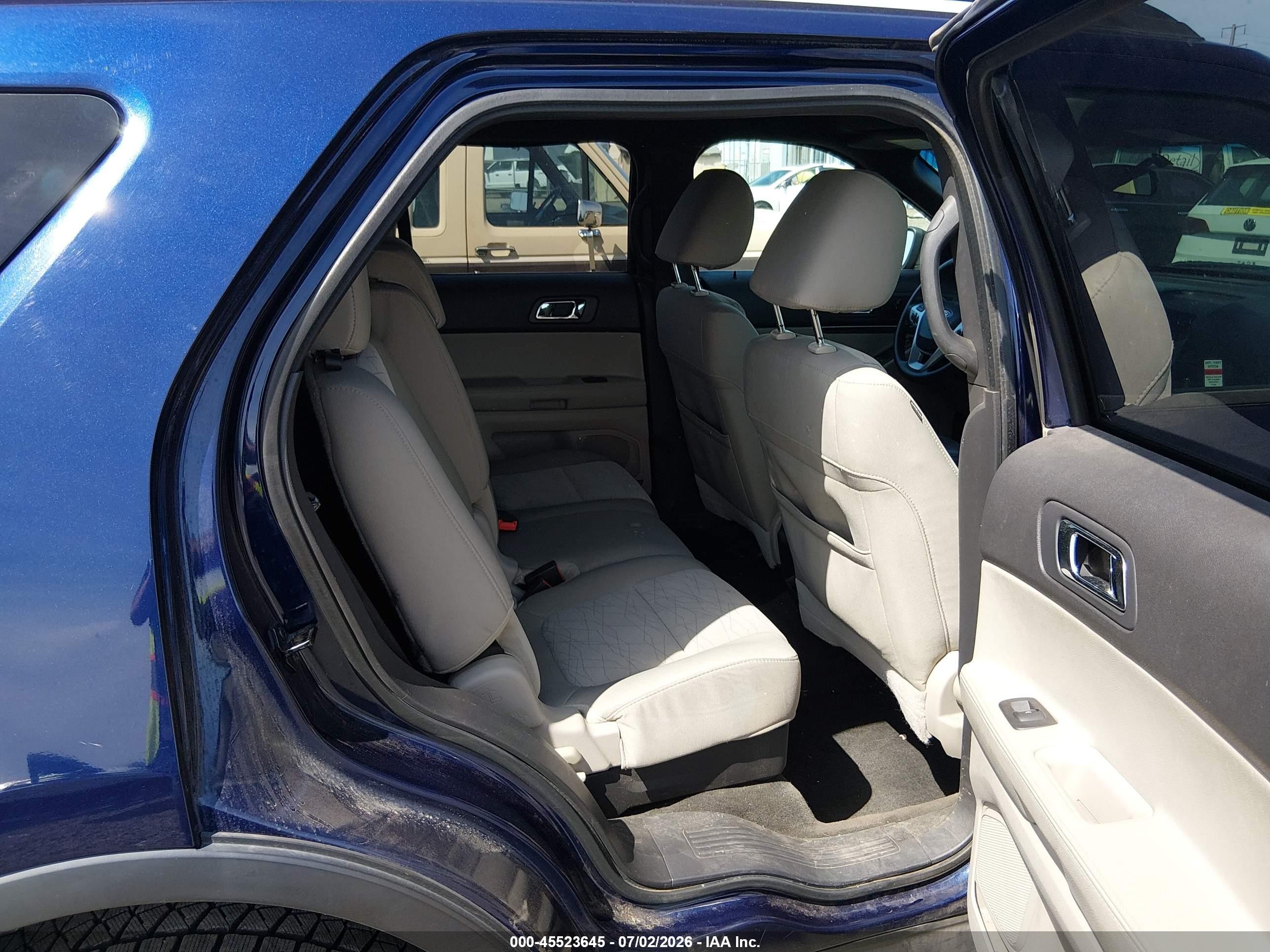 2011 Ford Explorer   Blue vin: 1FMHK7B83BGA43391