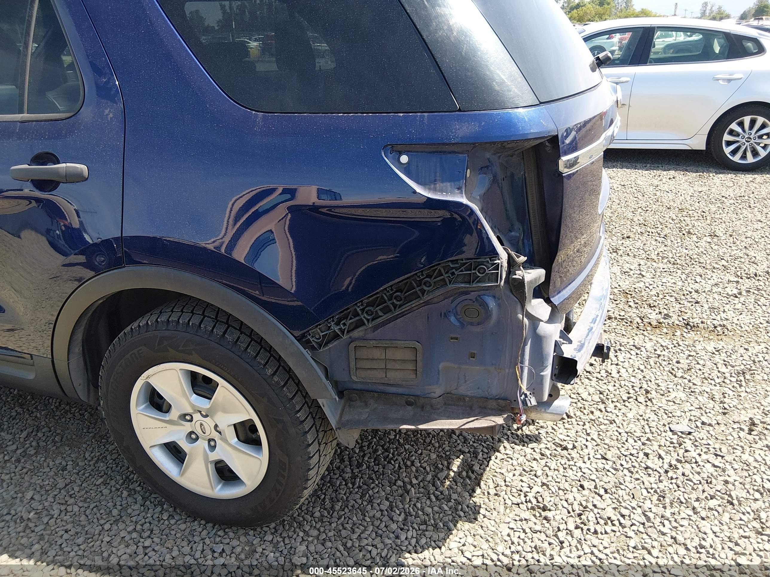 2011 Ford Explorer   Blue vin: 1FMHK7B83BGA43391