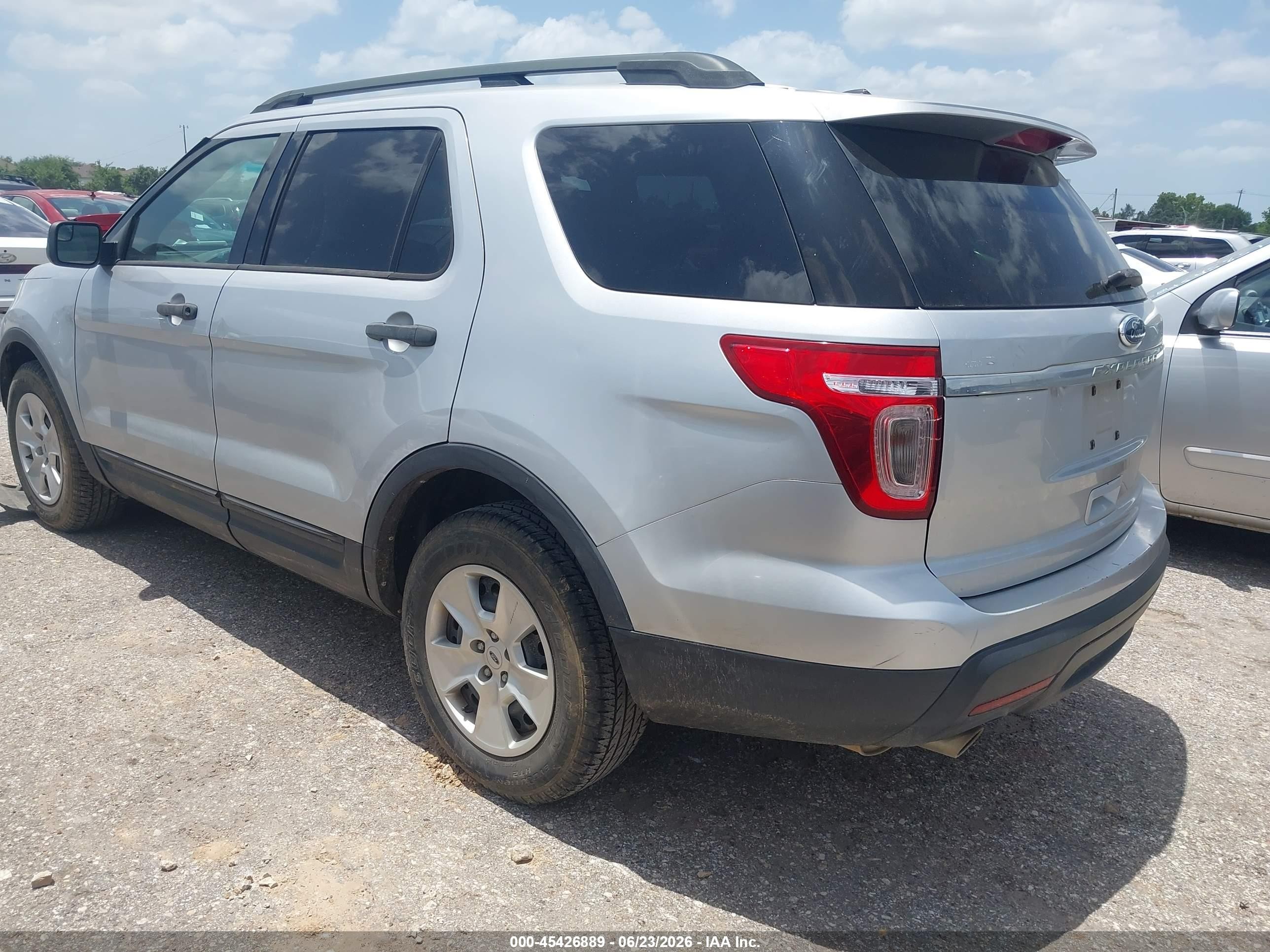 2012 Ford Explorer   Silver vin: 1FMHK7B85CGA82503